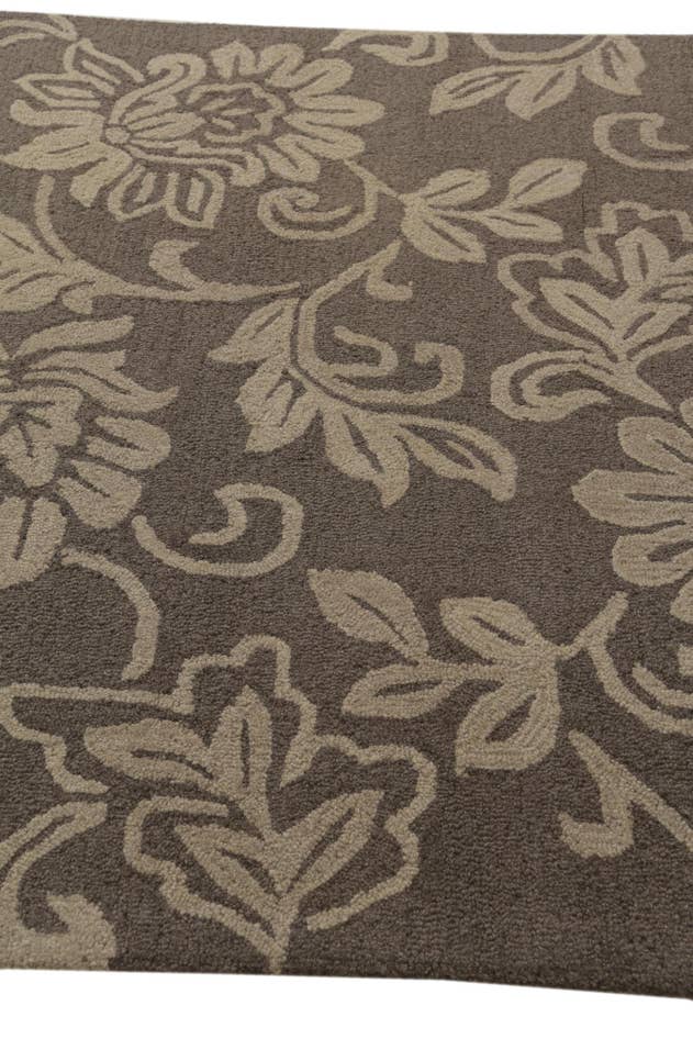 Detail image of 5' x 7' 10 Agra Wool Rug