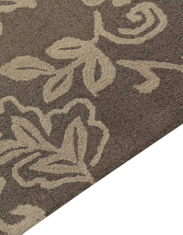 Detail image of 5' x 7' 10 Agra Wool Rug