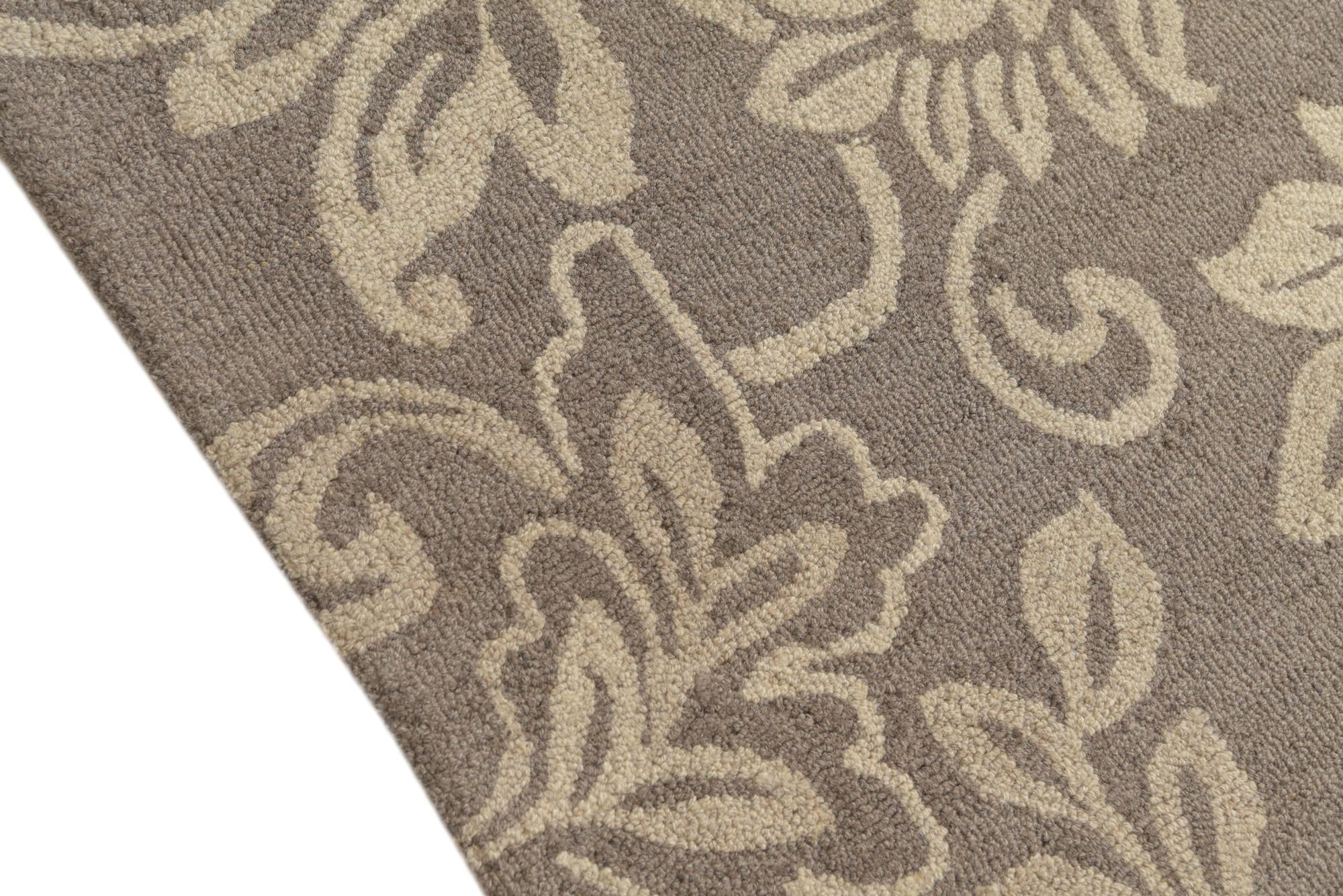 5' x 8' Agra Wool Rug