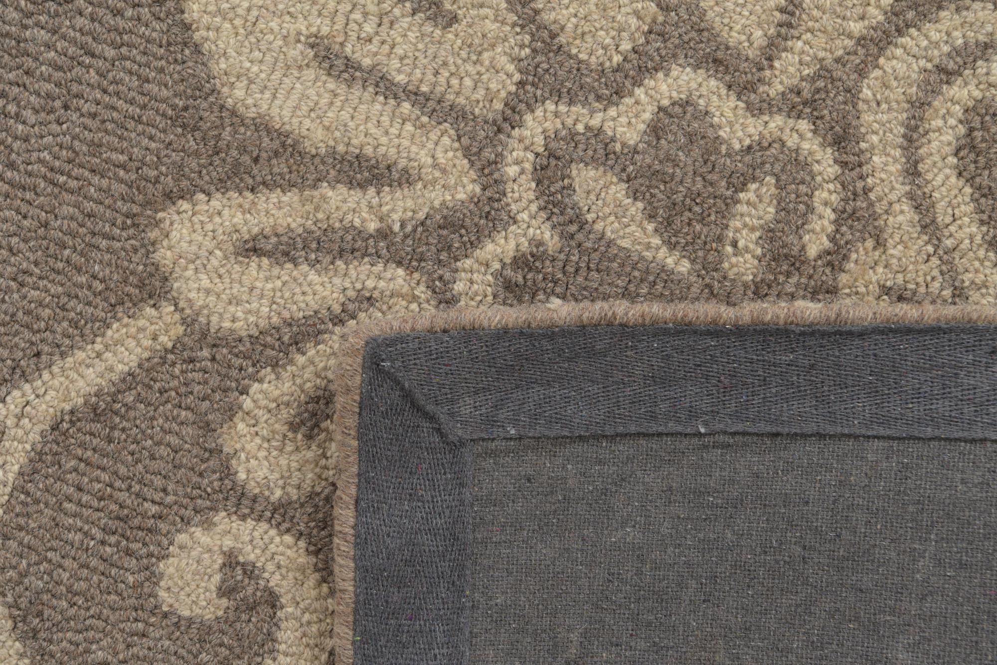 5' x 8' Agra Wool Rug