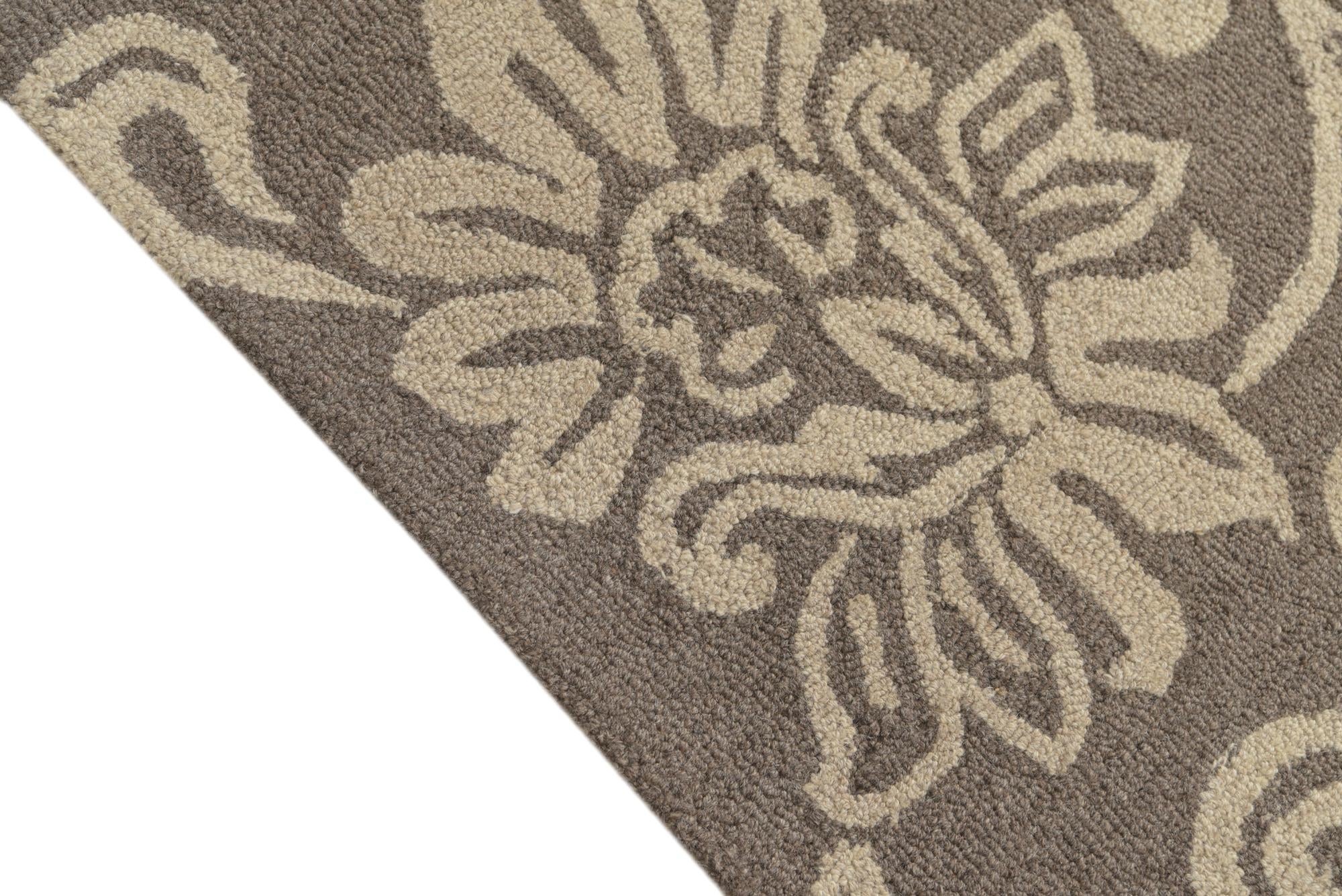 5' 1 x 8' Agra Wool Rug