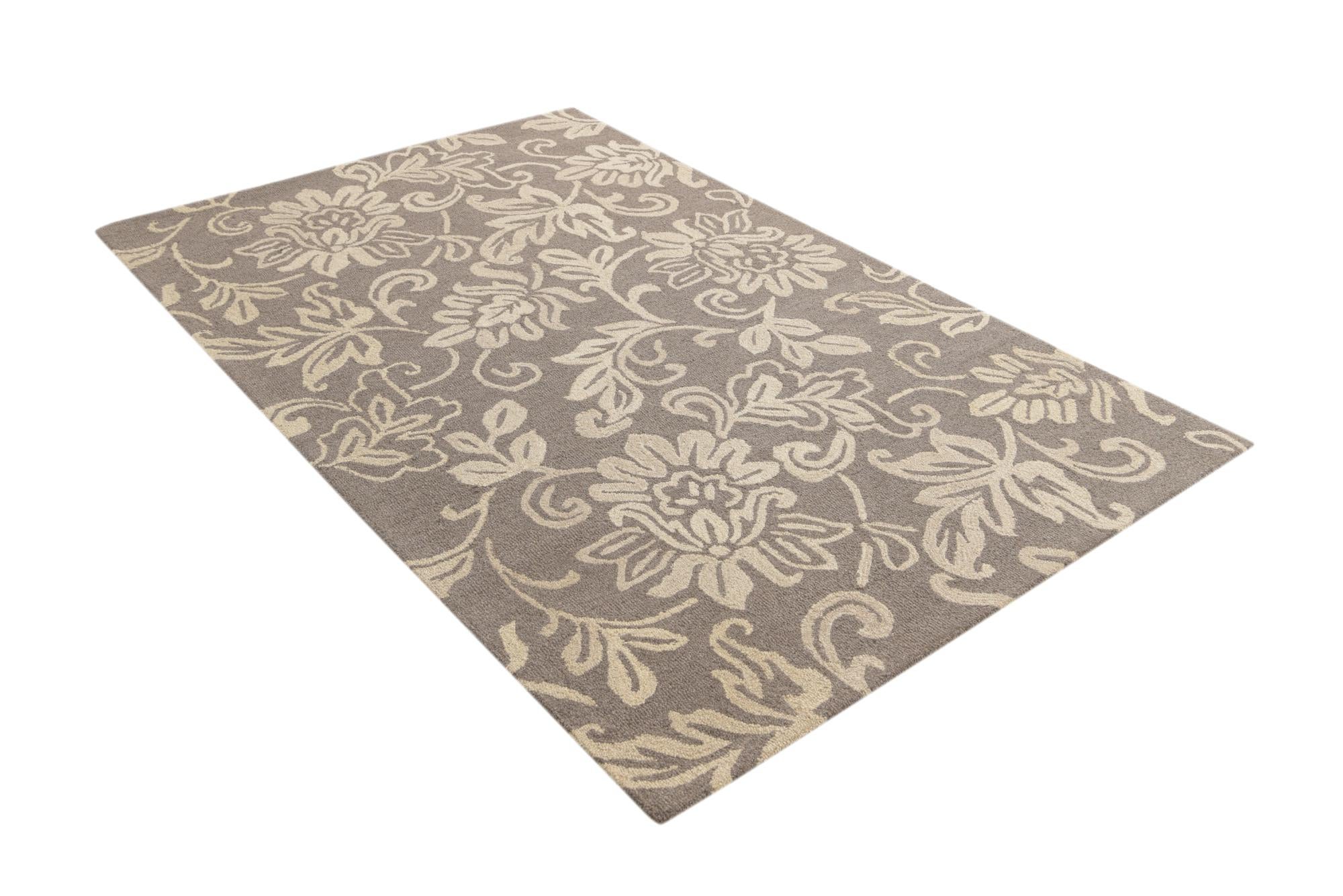 5' x 8' Agra Wool Rug