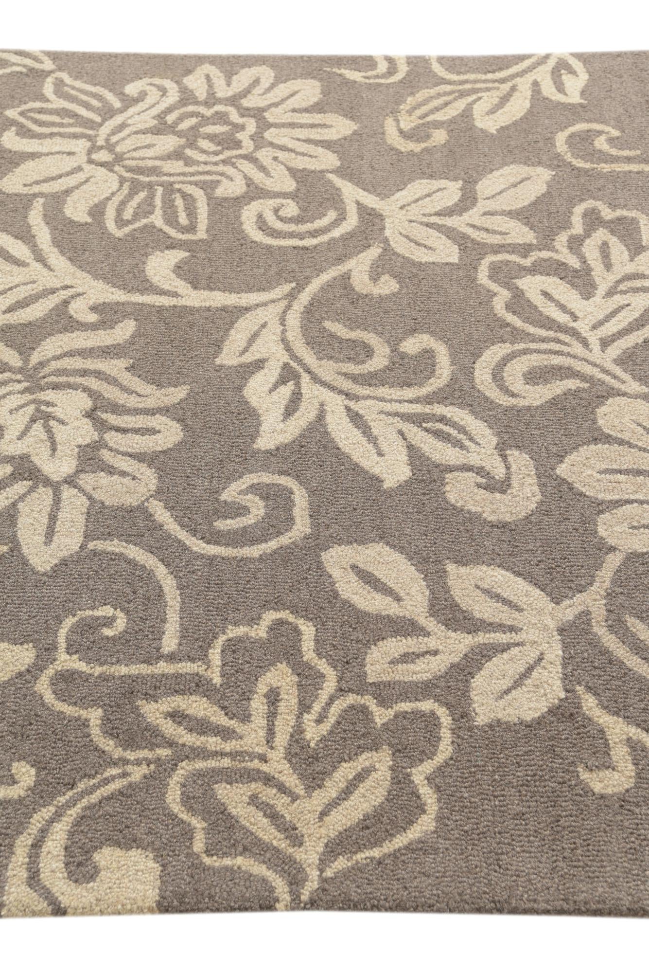 5' x 8' Agra Wool Rug