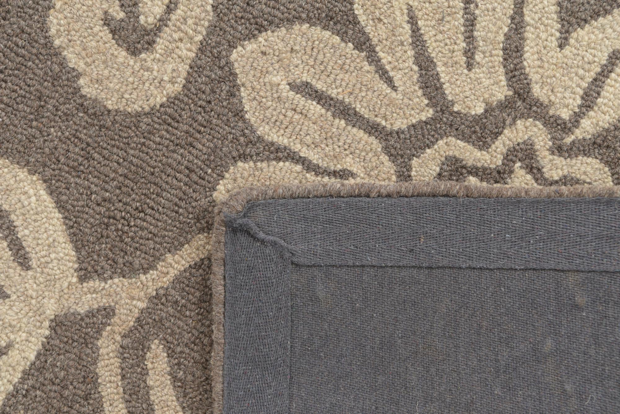 5' x 8' Agra Wool Rug