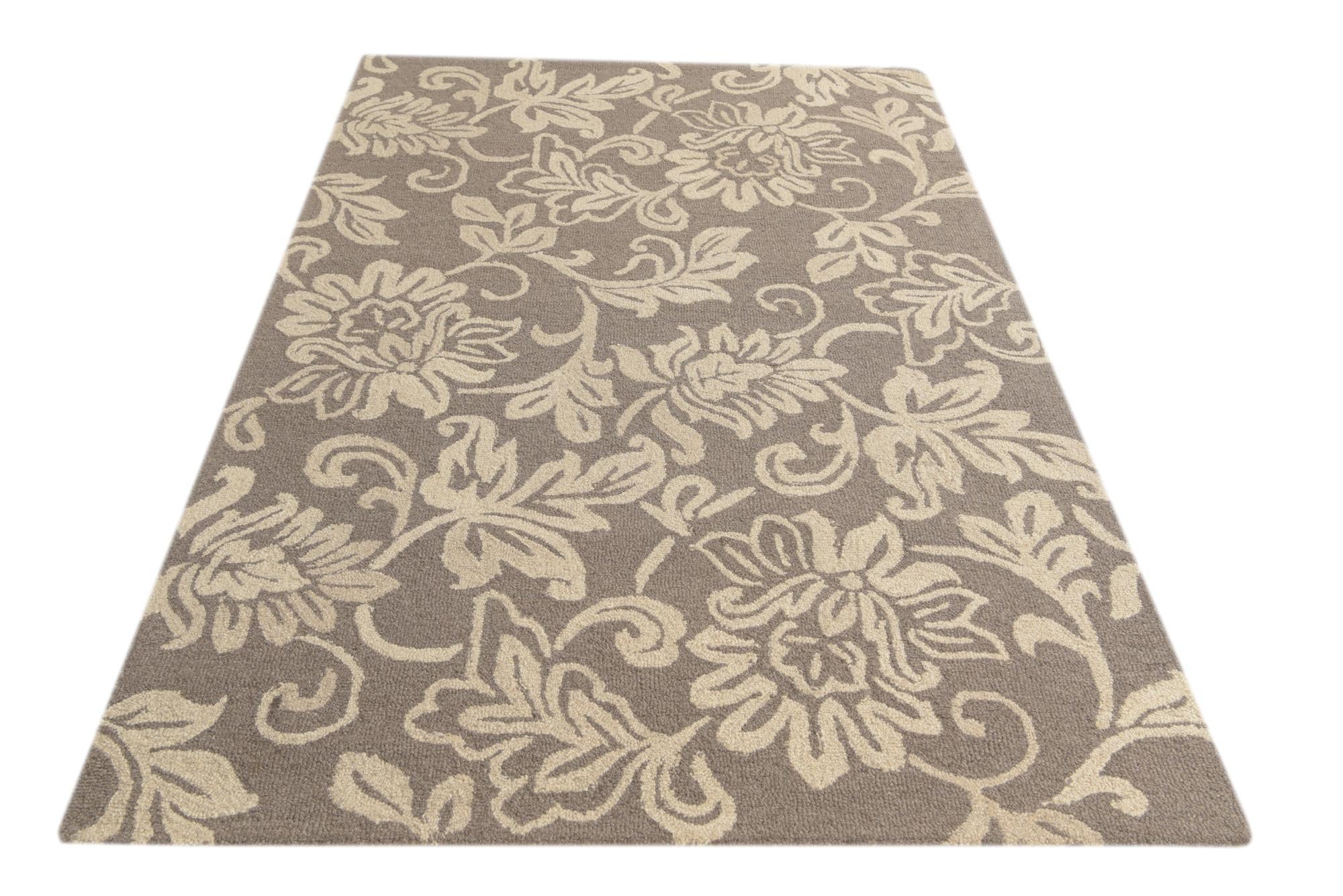 5' 1 x 8' Agra Wool Rug