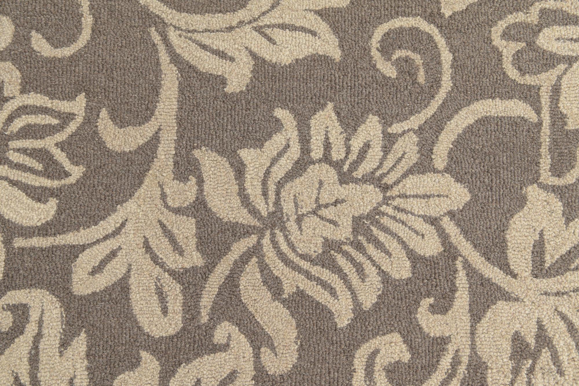 5' 1 x 8' Agra Wool Rug