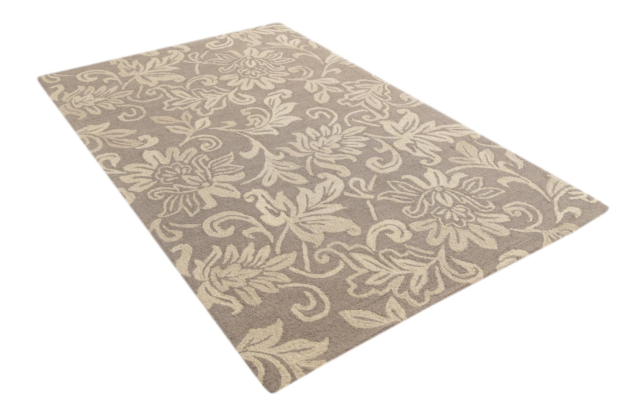 5' x 8' Agra Wool Rug