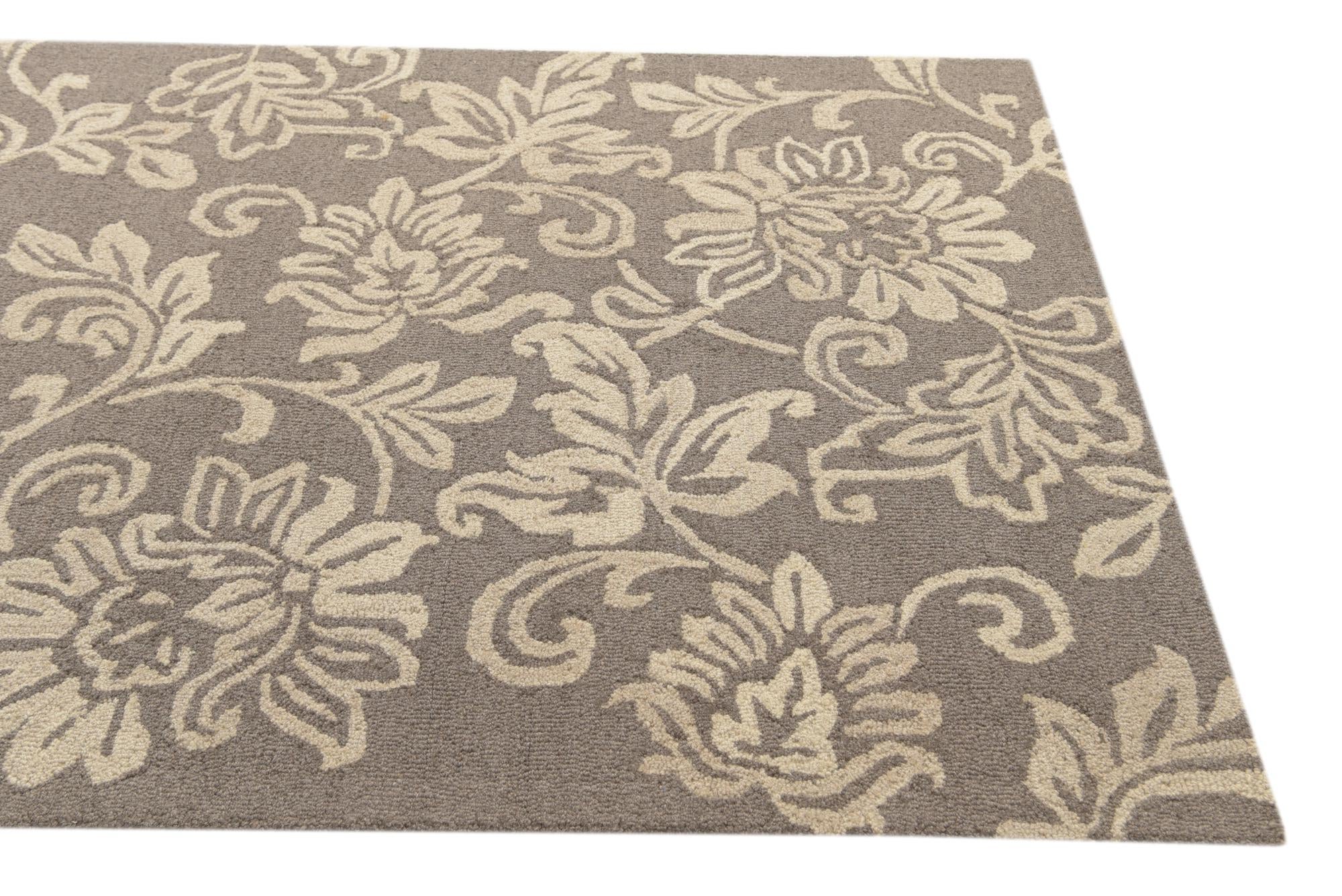 5' x 8' Agra Wool Rug
