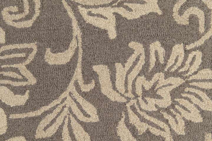 5' x 8' Agra Wool Rug