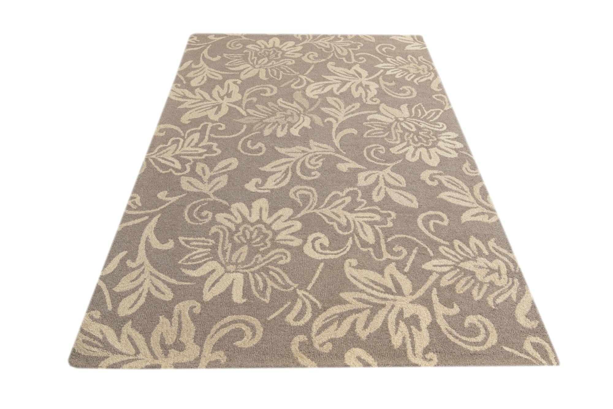 5' x 7' 10 Agra Wool Rug