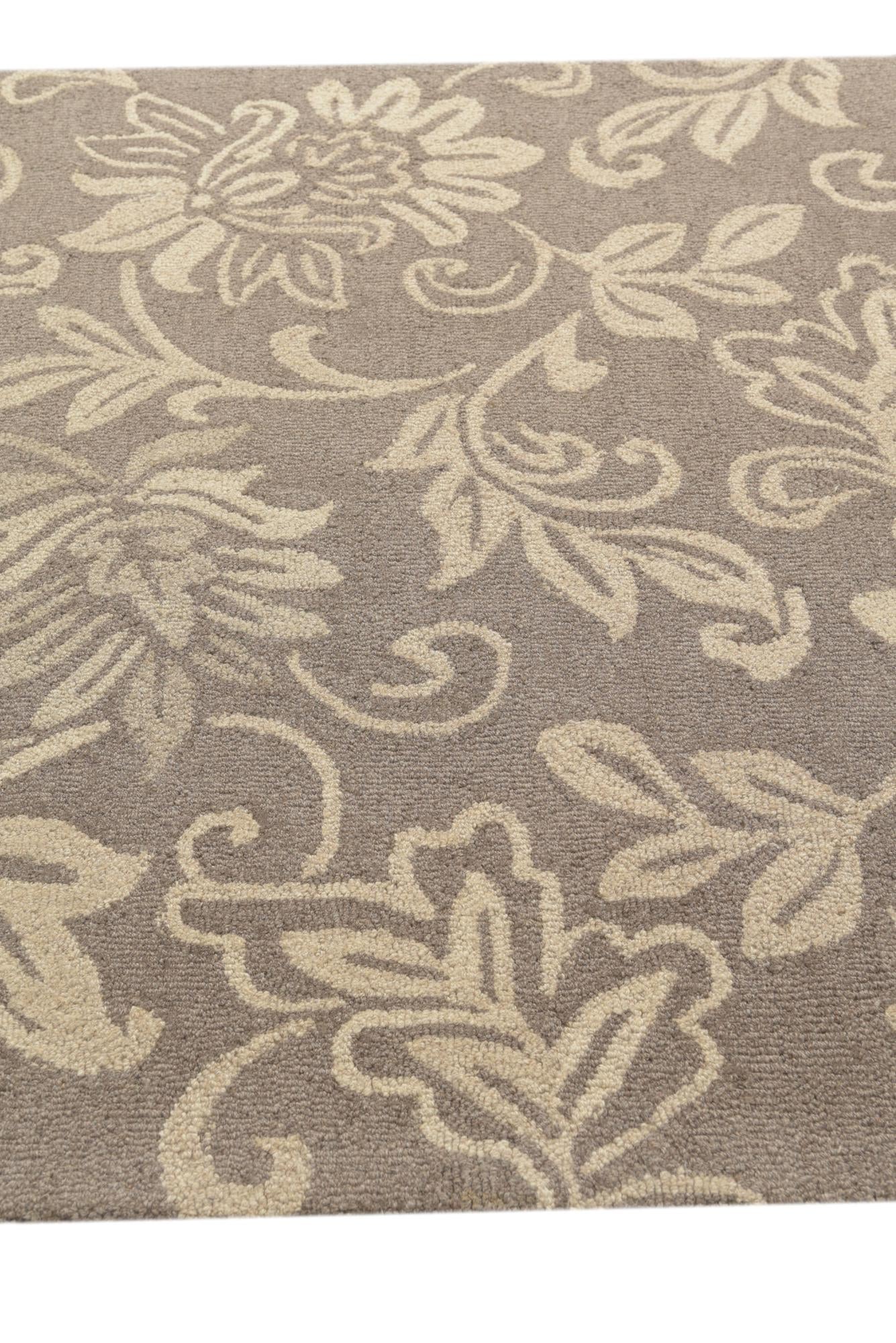 5' x 7' 10 Agra Wool Rug