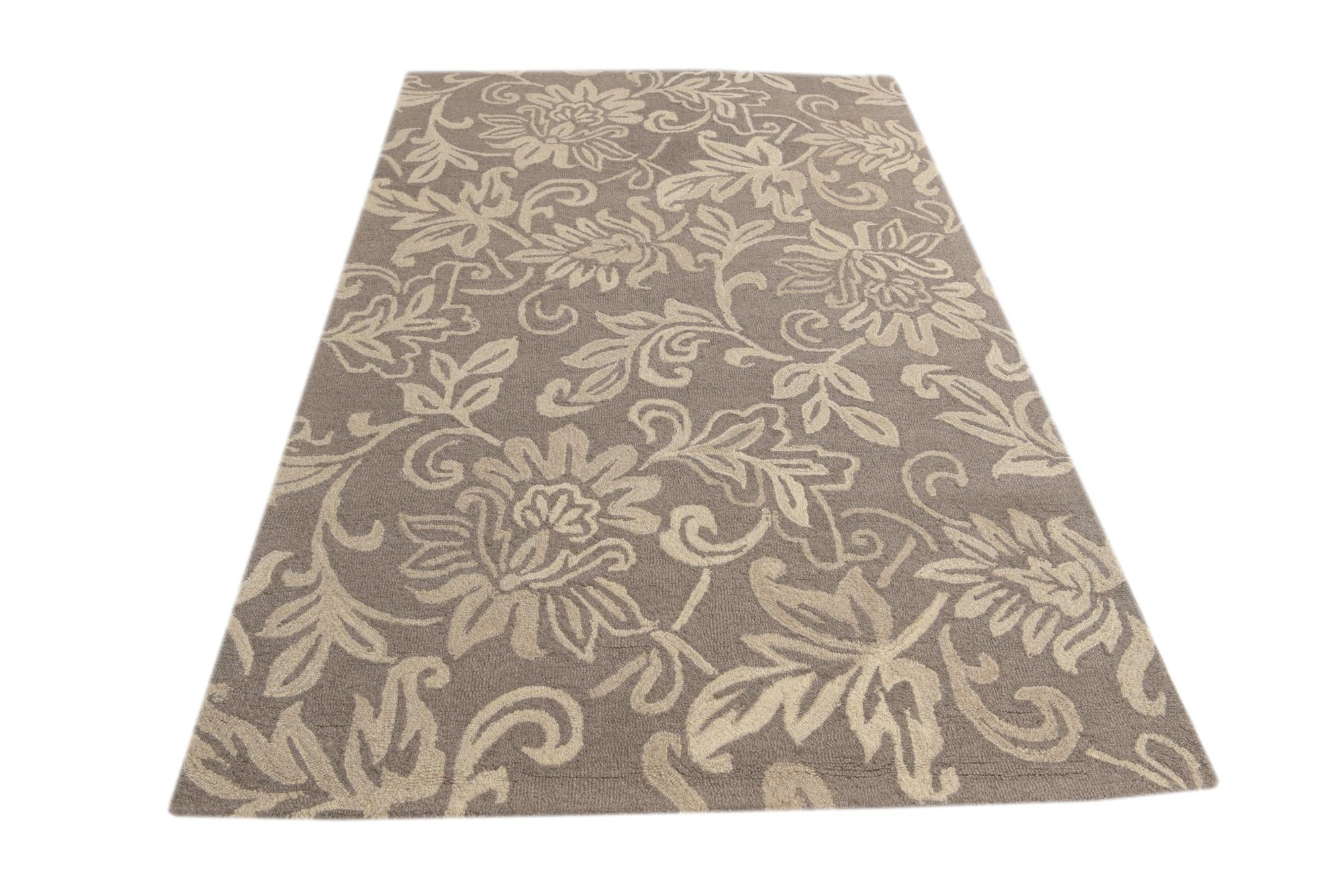 5' x 8' Agra Wool Rug