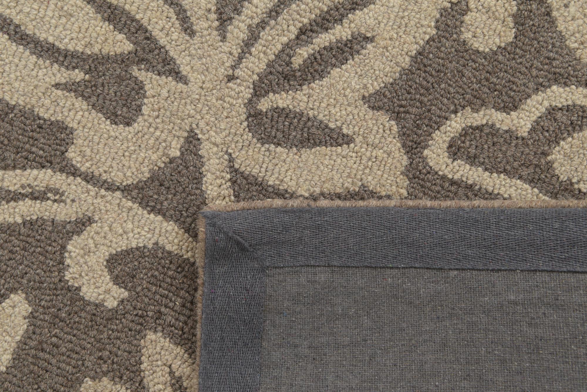 5' x 8' Agra Wool Rug