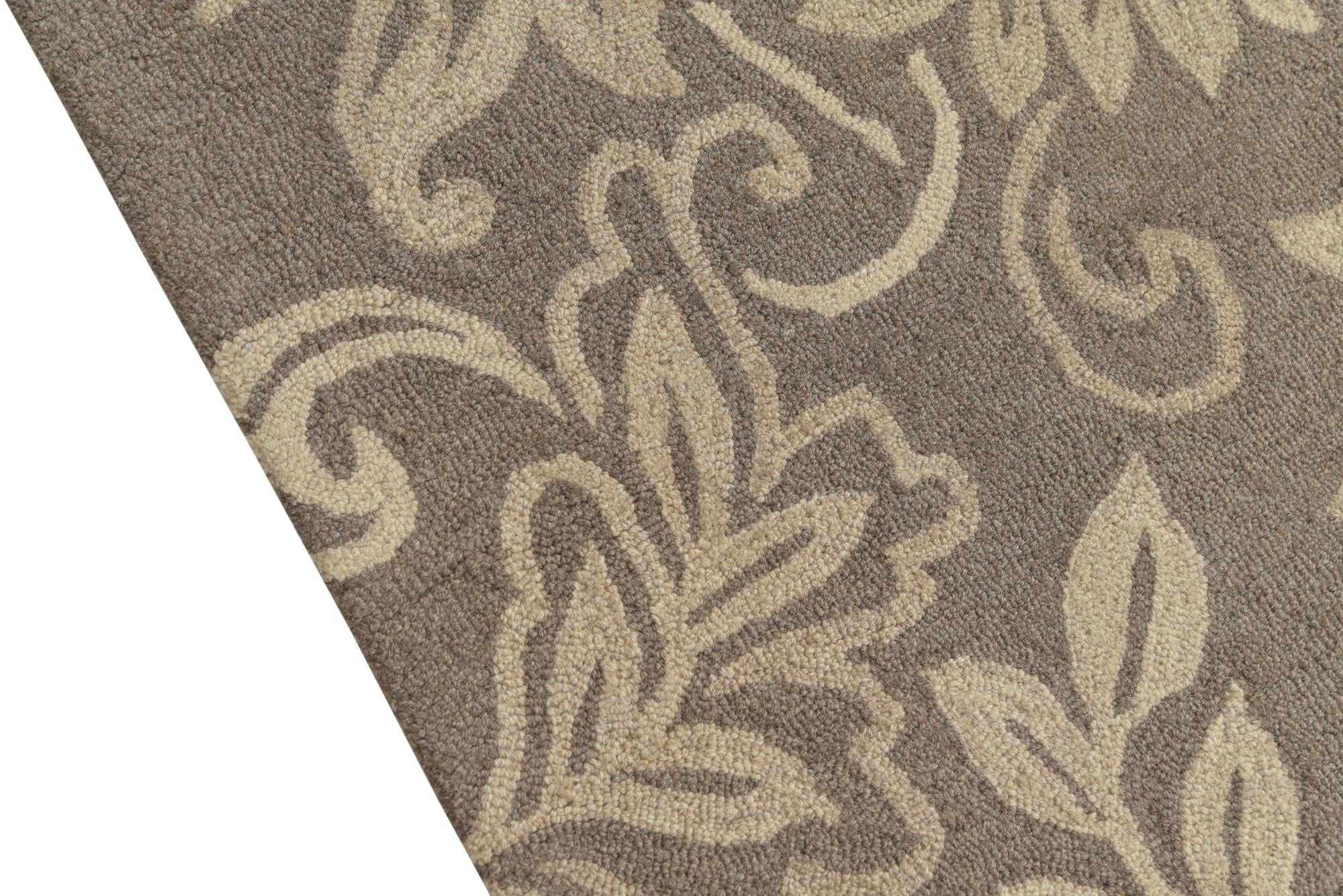 5' x 8' Agra Wool Rug