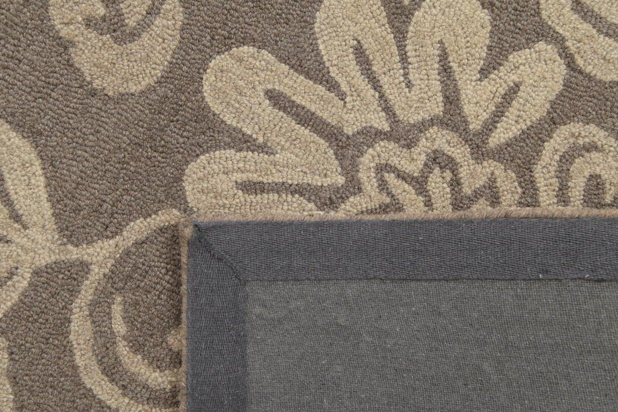 5' x 8' Agra Wool Rug