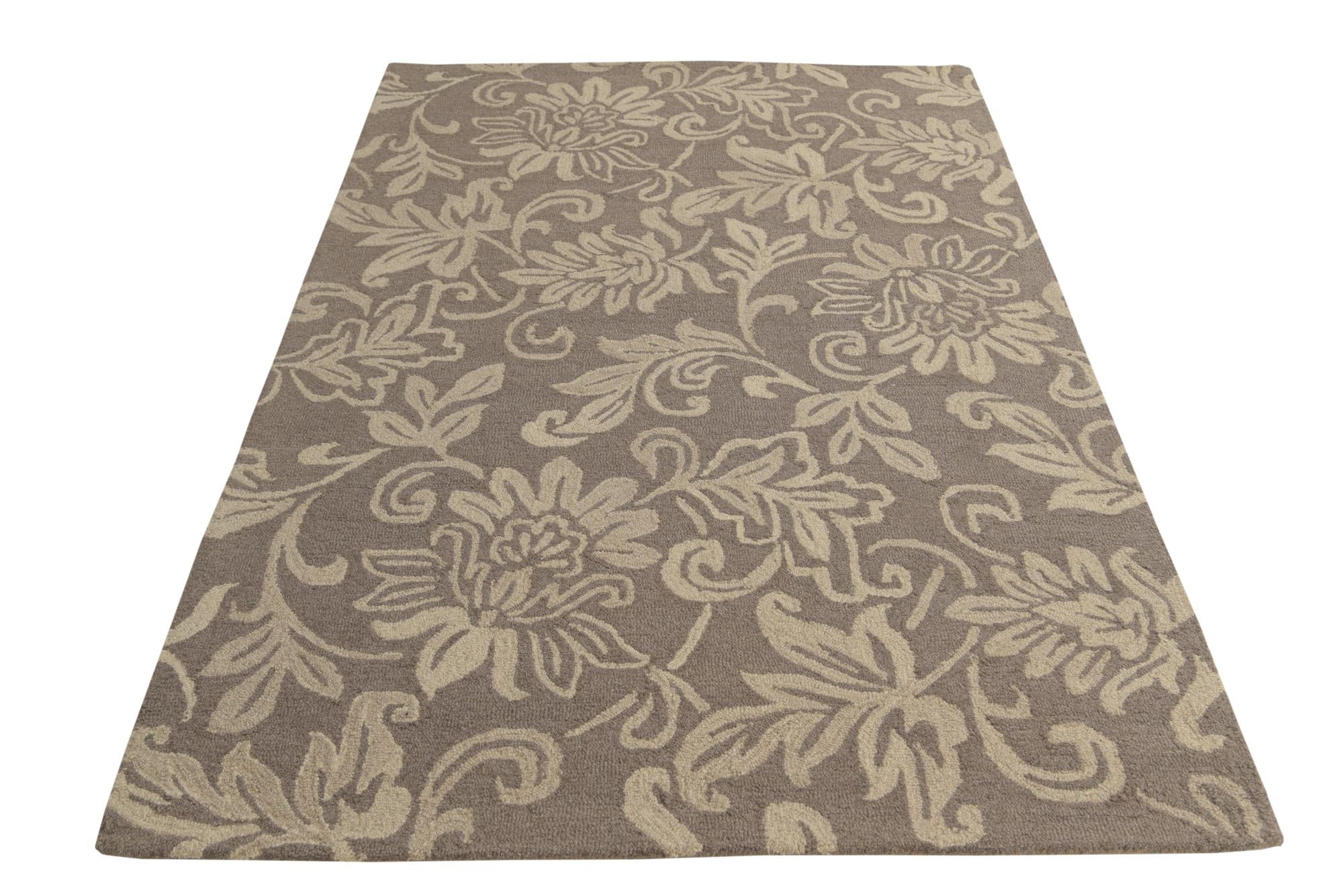 5' x 8' Agra Wool Rug