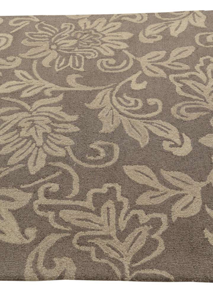 5' x 8' Agra Wool Rug