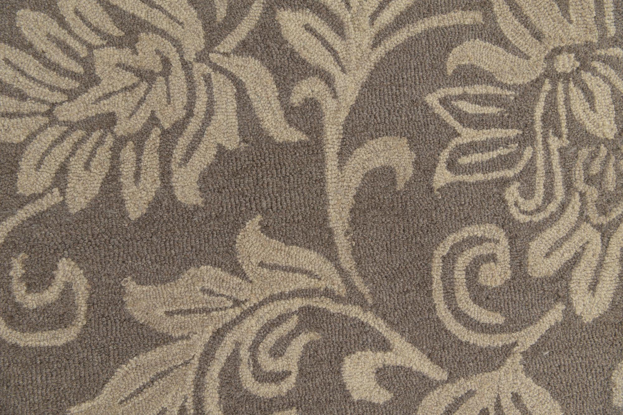 5' x 8' Agra Wool Rug