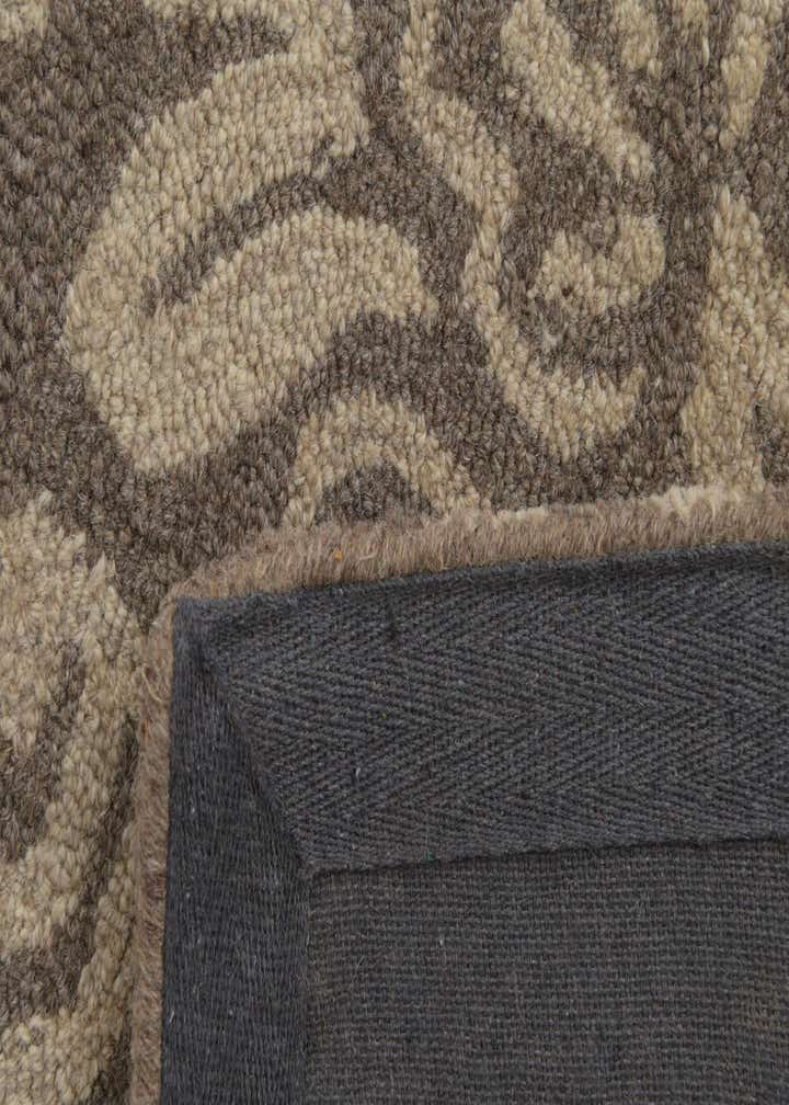 5' x 8' Agra Wool Rug