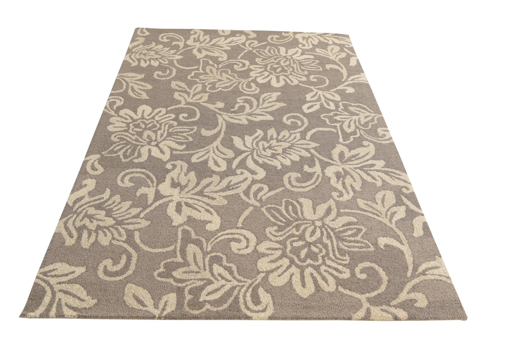 5' 1 x 8' Agra Wool Rug