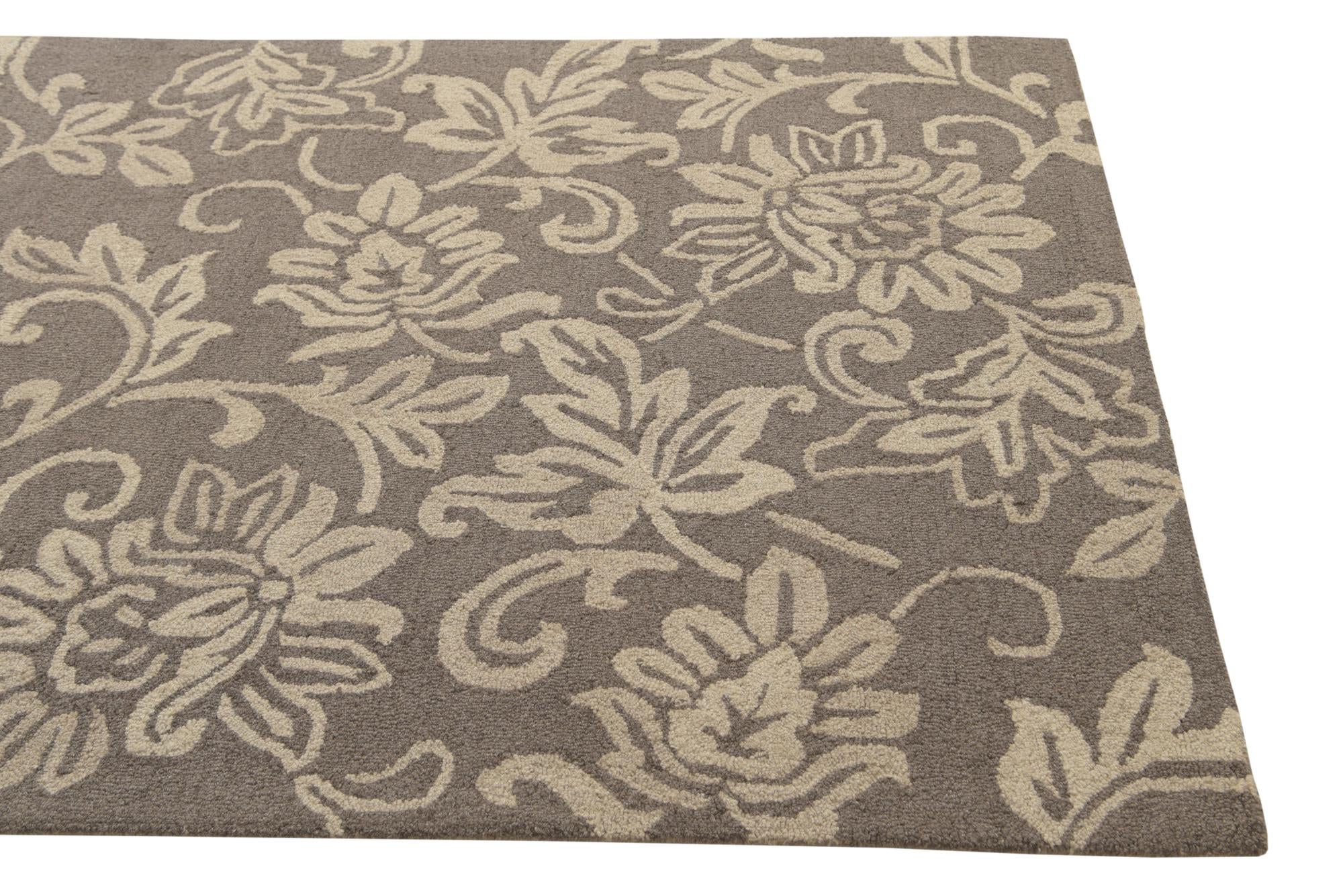 5' x 8' Agra Wool Rug