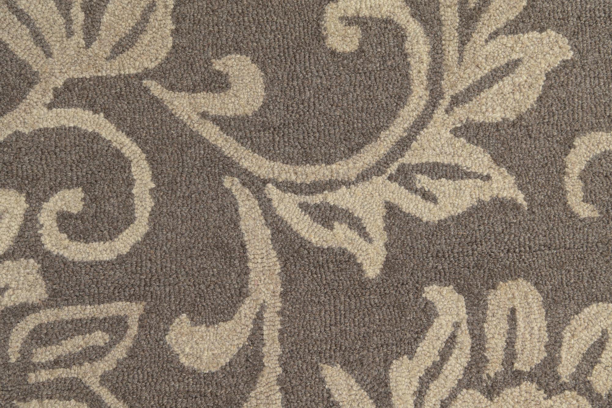 5' x 8' Agra Wool Rug