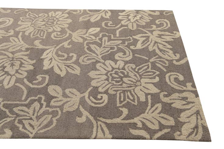 Detail image of 5' x 8' Agra Wool Rug