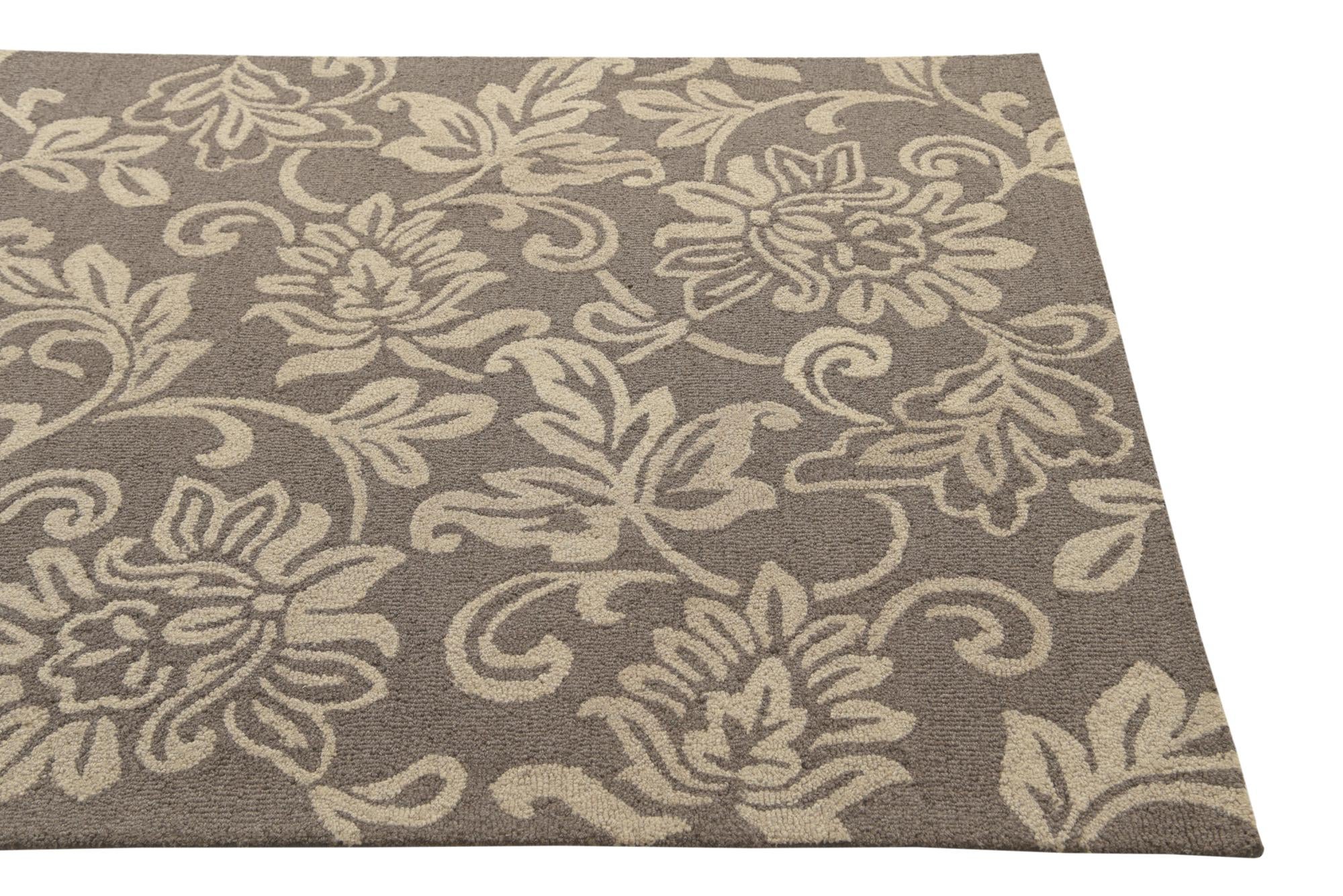 5' 1 x 8' Agra Wool Rug