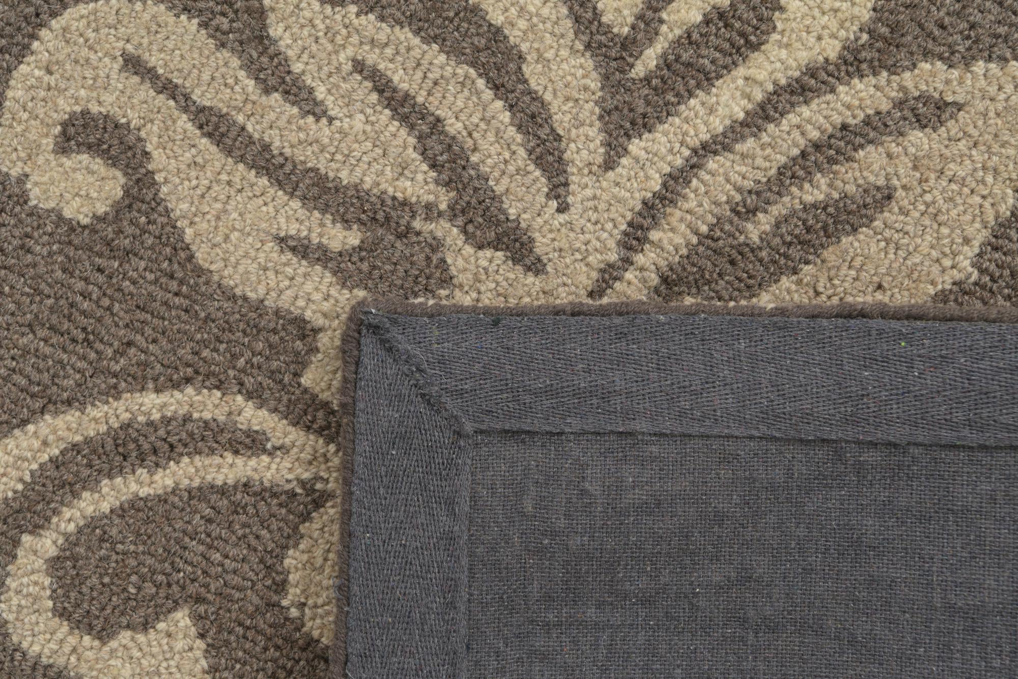 5' 1 x 8' Agra Wool Rug