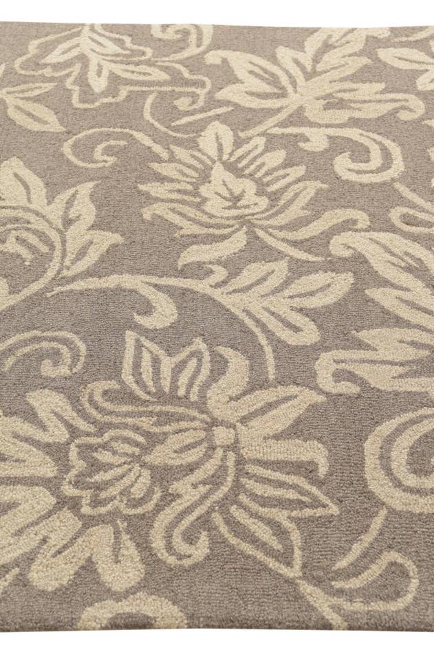 Detail image of 5' x 8' Agra Wool Rug