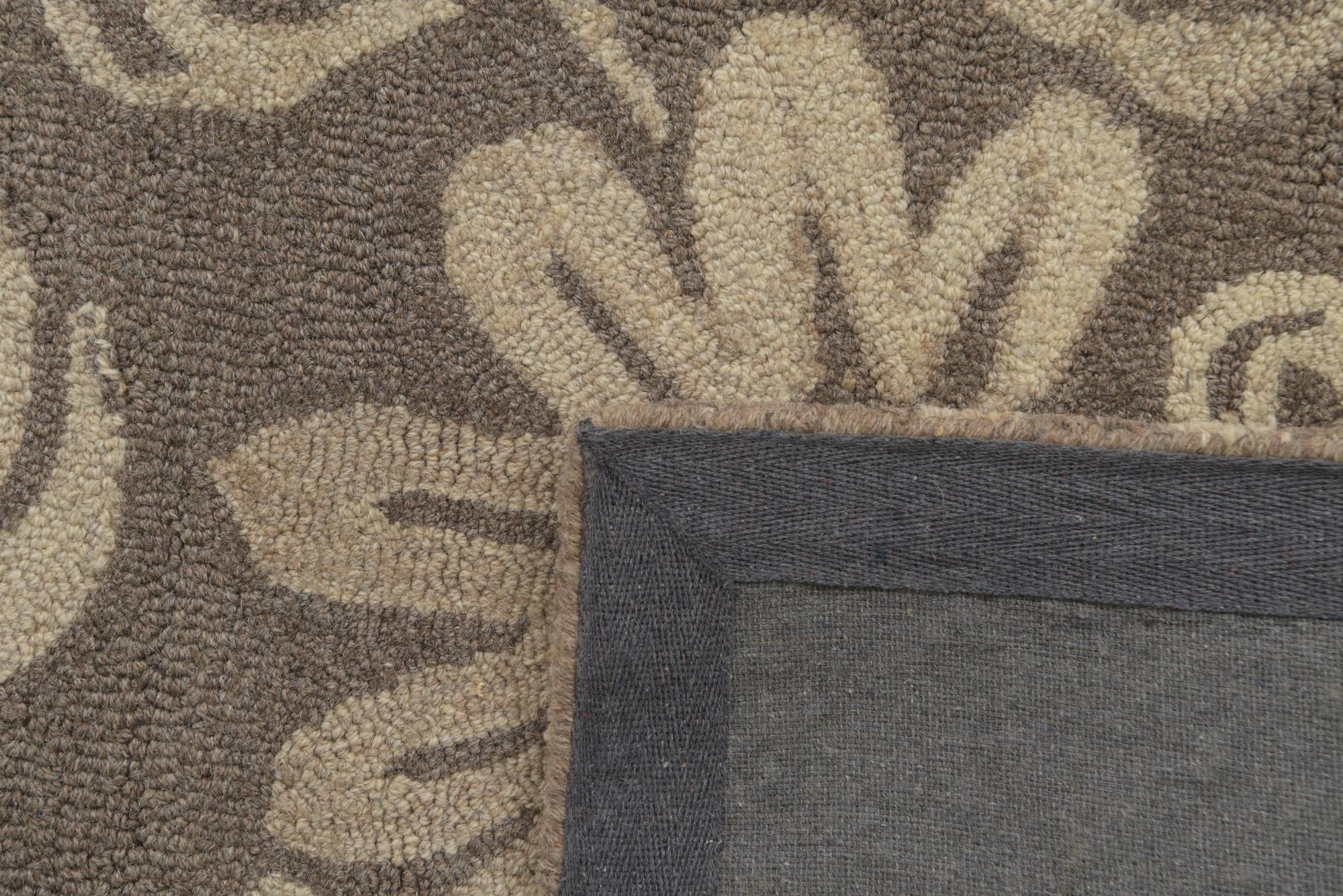 5' x 8' Agra Wool Rug