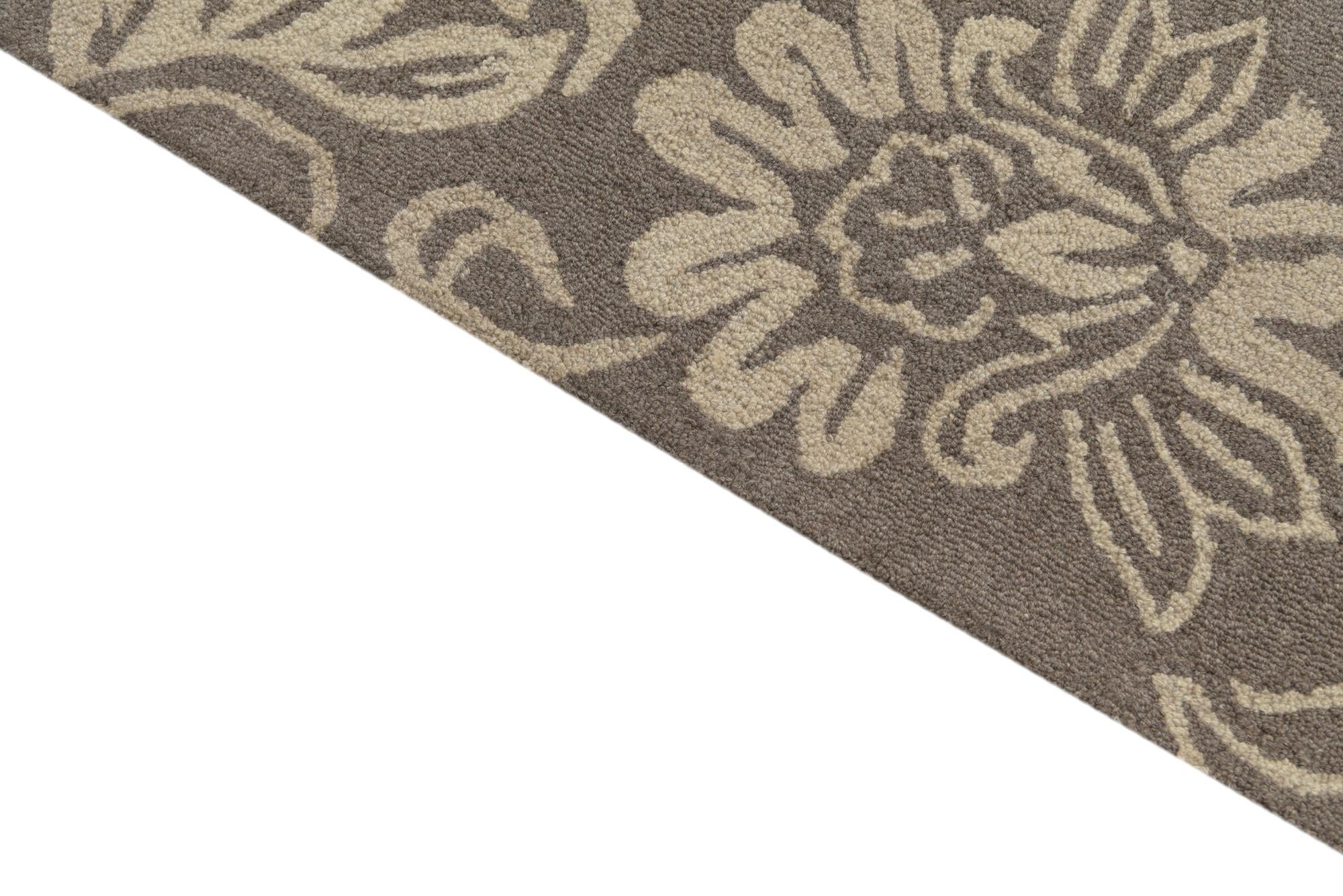 5' 1 x 8' Agra Wool Rug