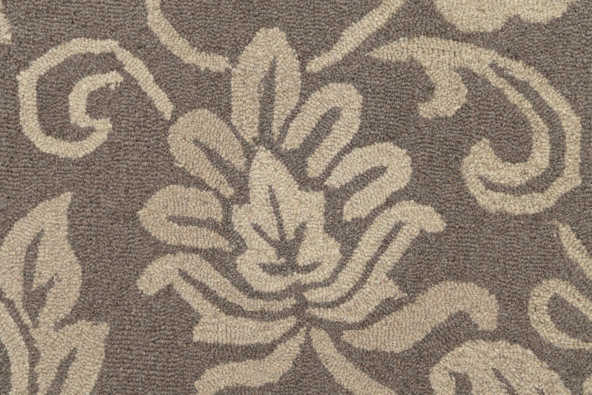5' 1 x 8' Agra Wool Rug