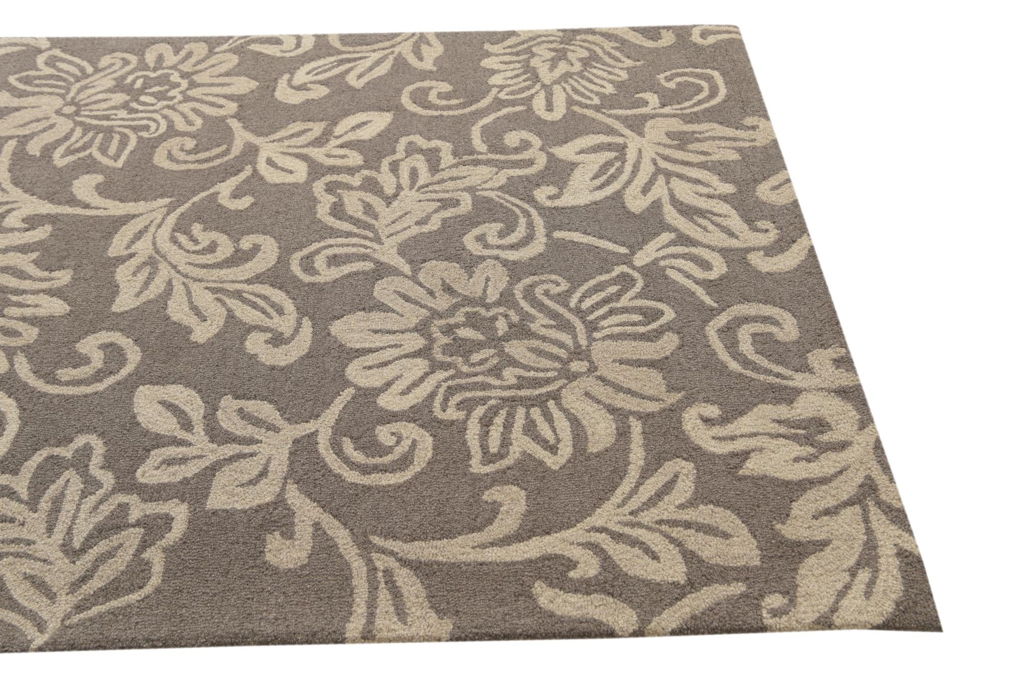 5' x 8' Agra Wool Rug