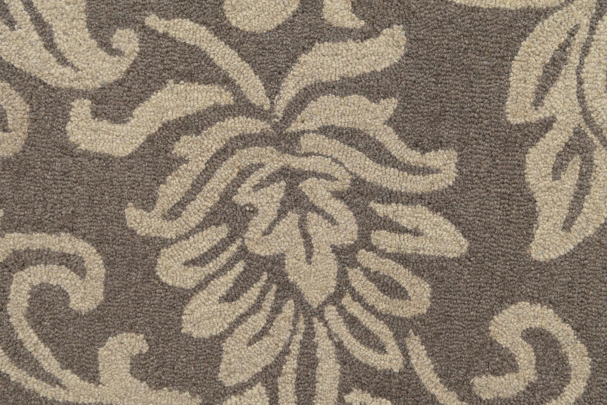 5' x 8' Agra Wool Rug