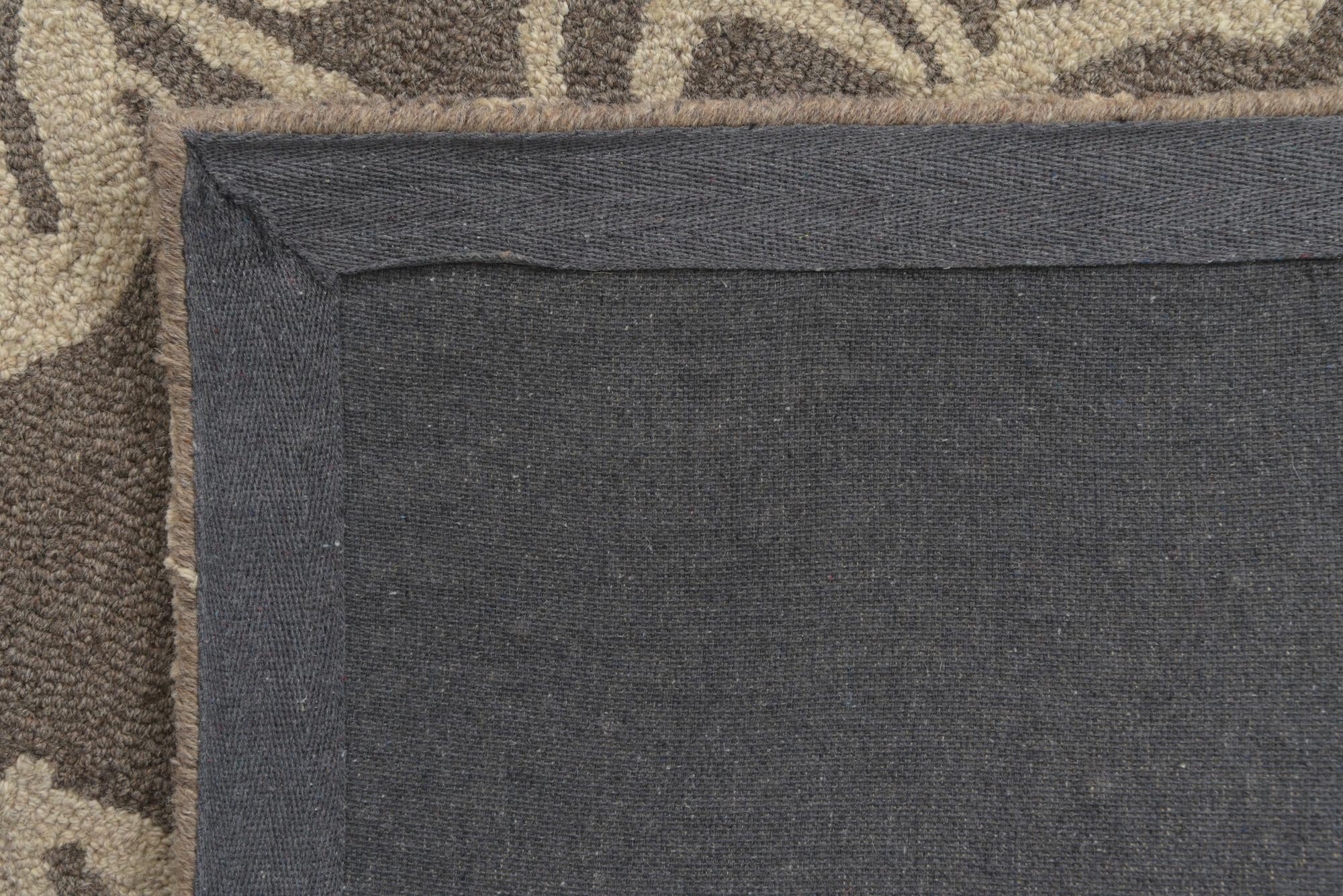 5' x 8' Agra Wool Rug