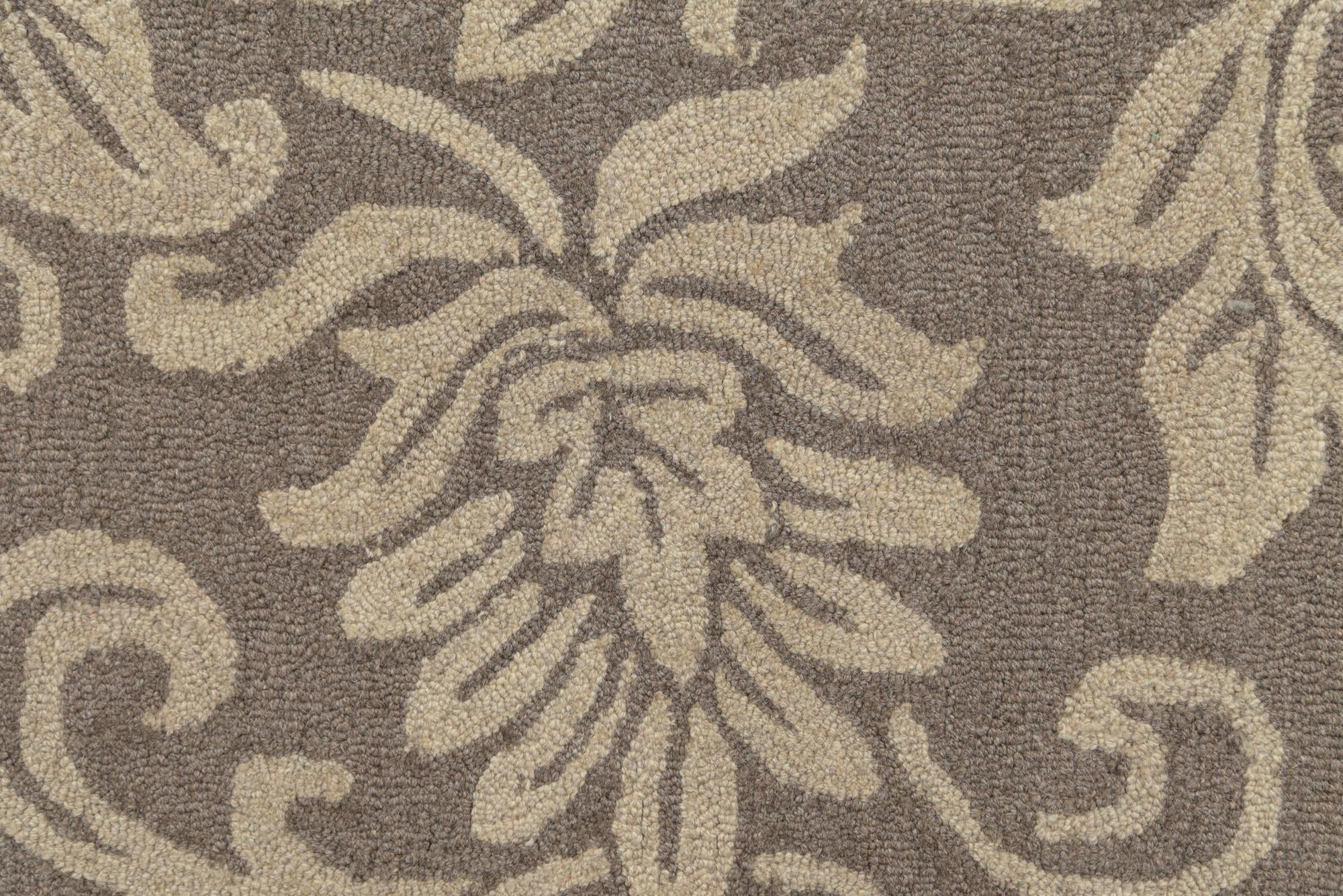 5' x 8' Agra Wool Rug