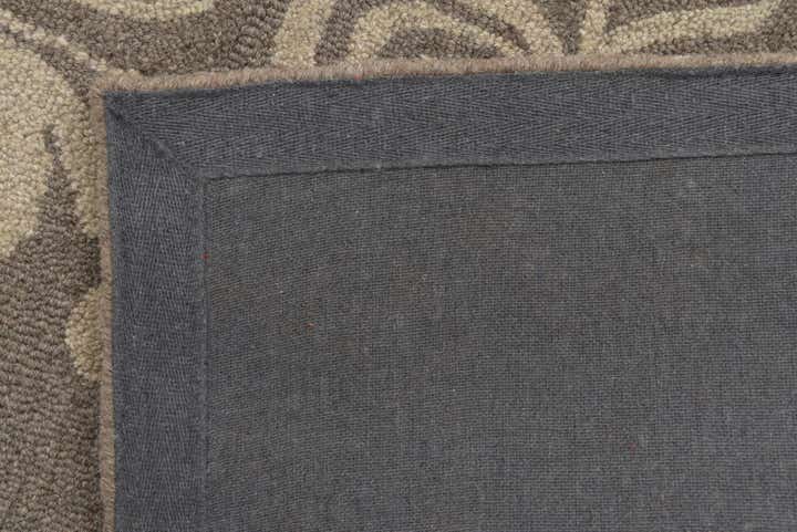 5' x 8' Agra Wool Rug