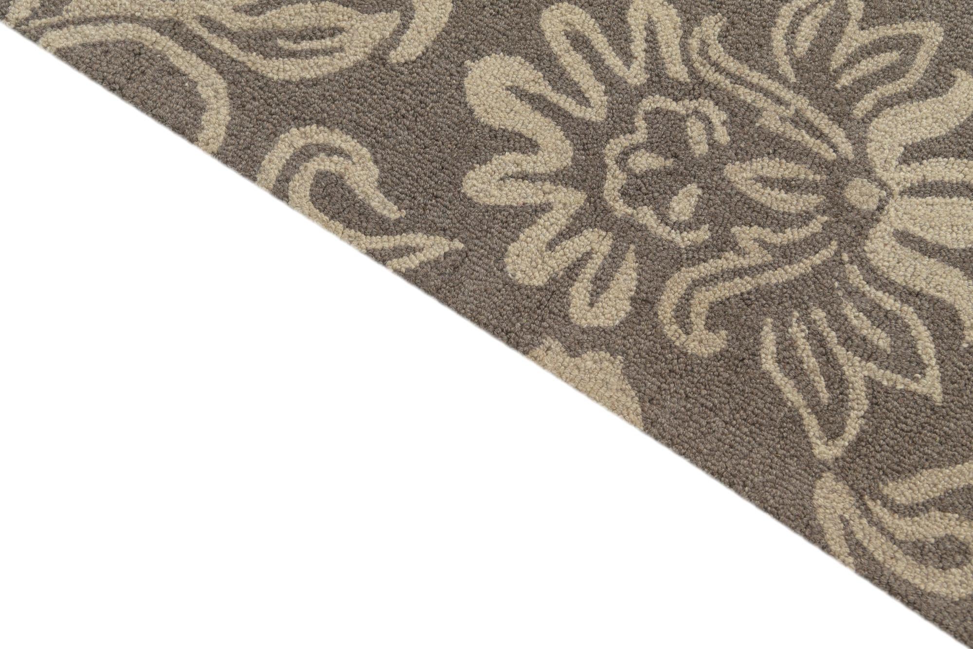 5' x 8' Agra Wool Rug