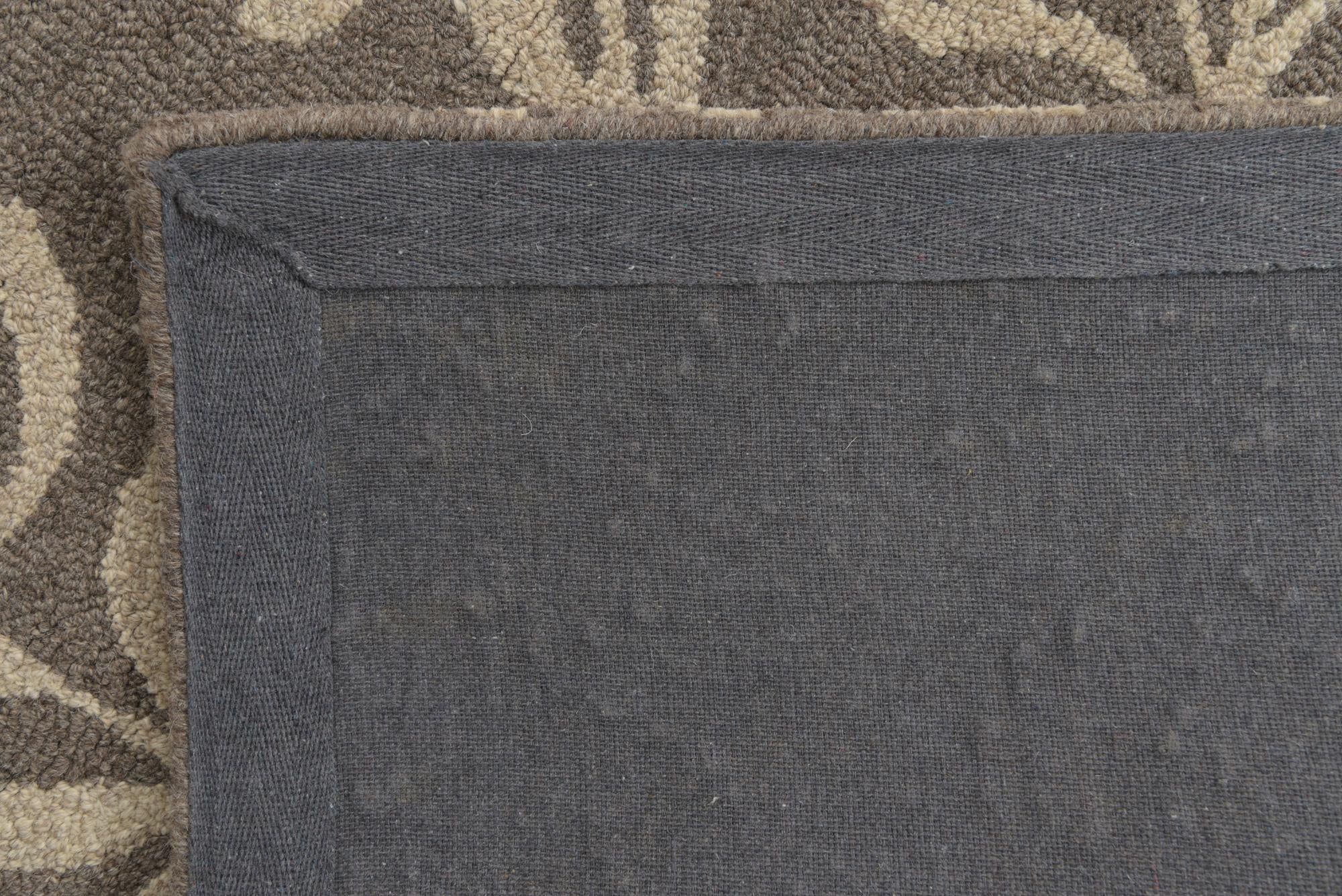 5' x 8' Agra Wool Rug