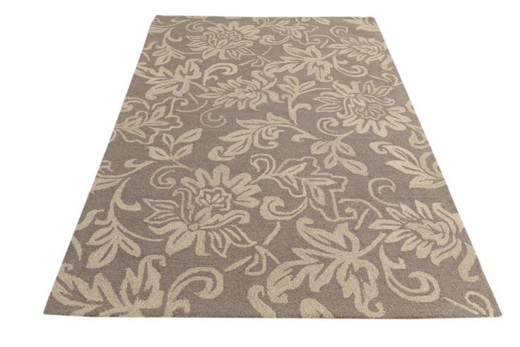 Detail image of 5' x 8' Agra Wool Rug