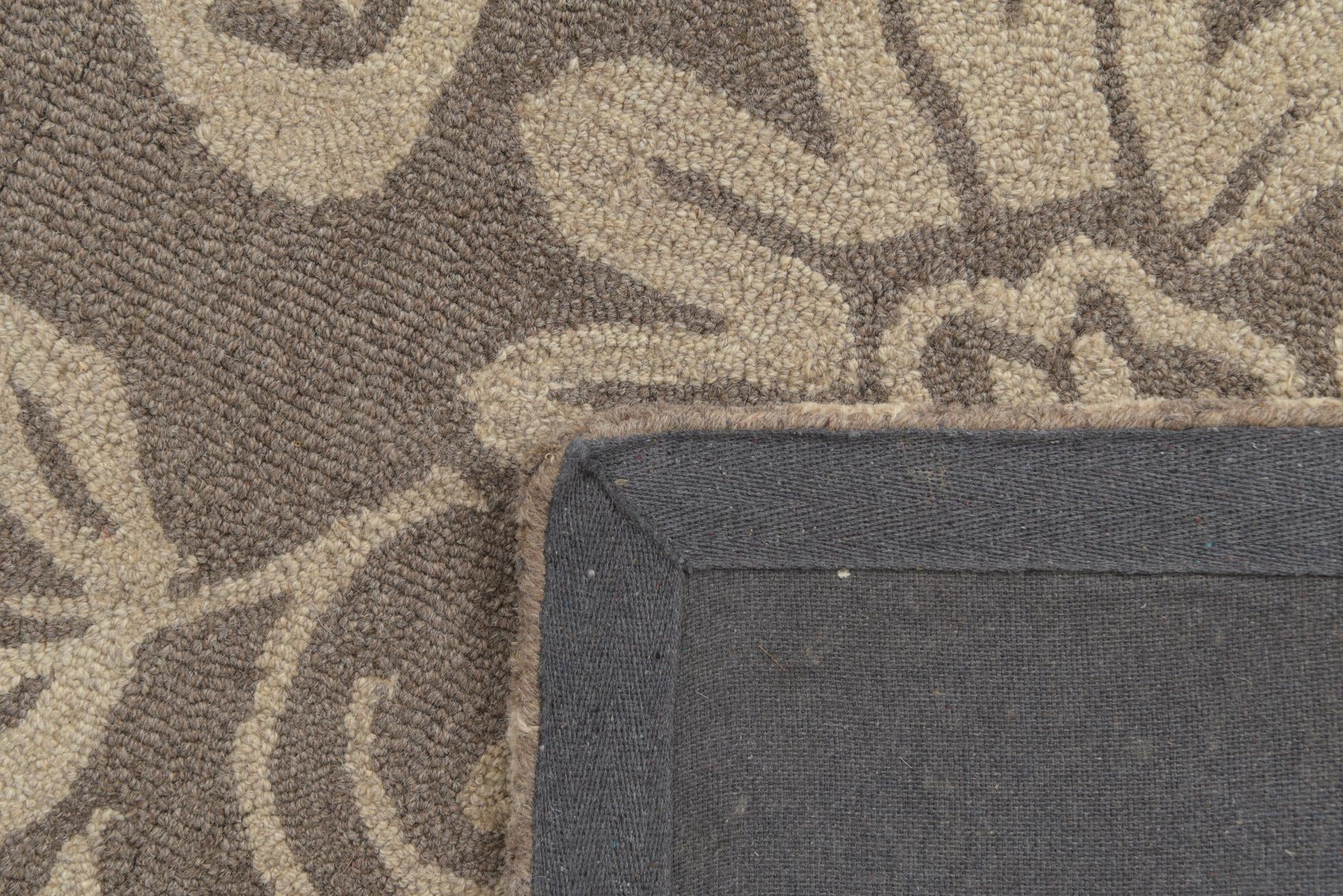5' x 8' Agra Wool Rug