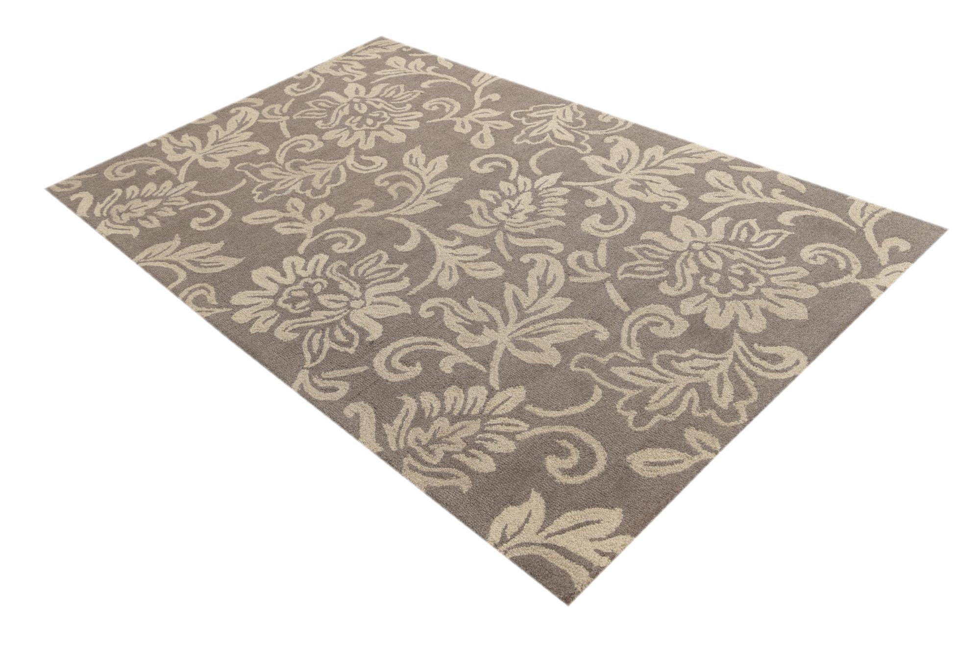 5' x 8' Agra Wool Rug