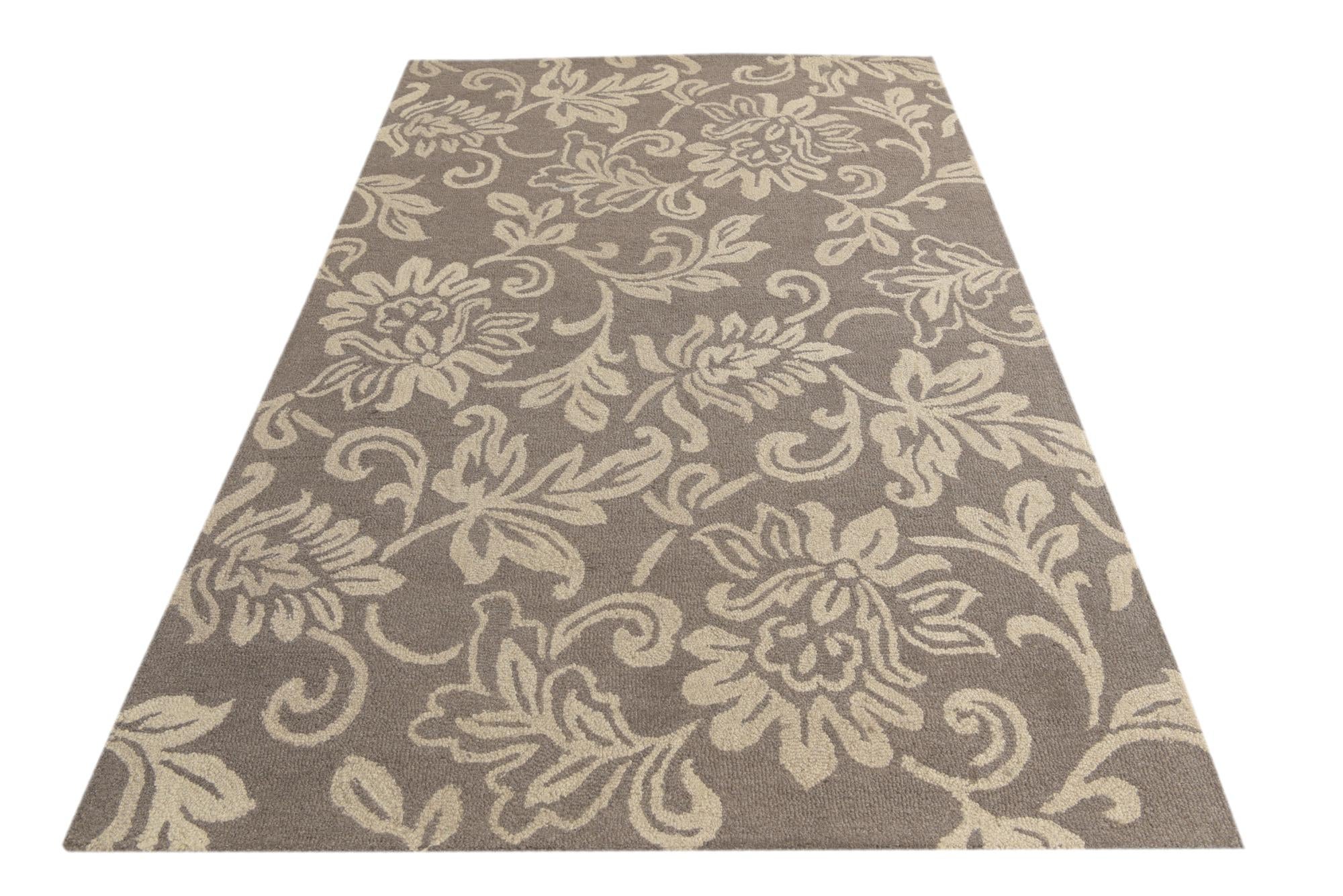 5' x 8' Agra Wool Rug
