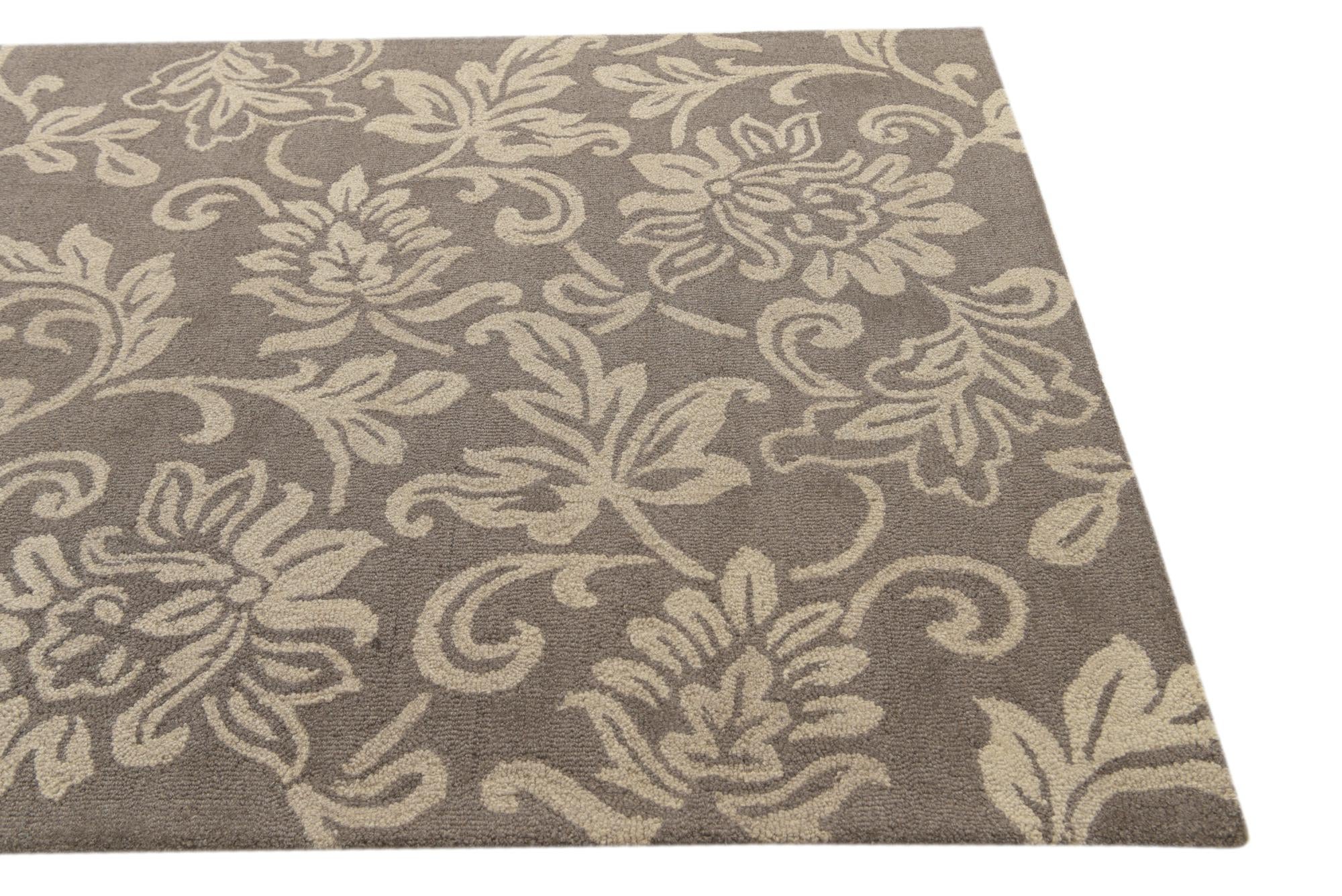 5' x 8' Agra Wool Rug