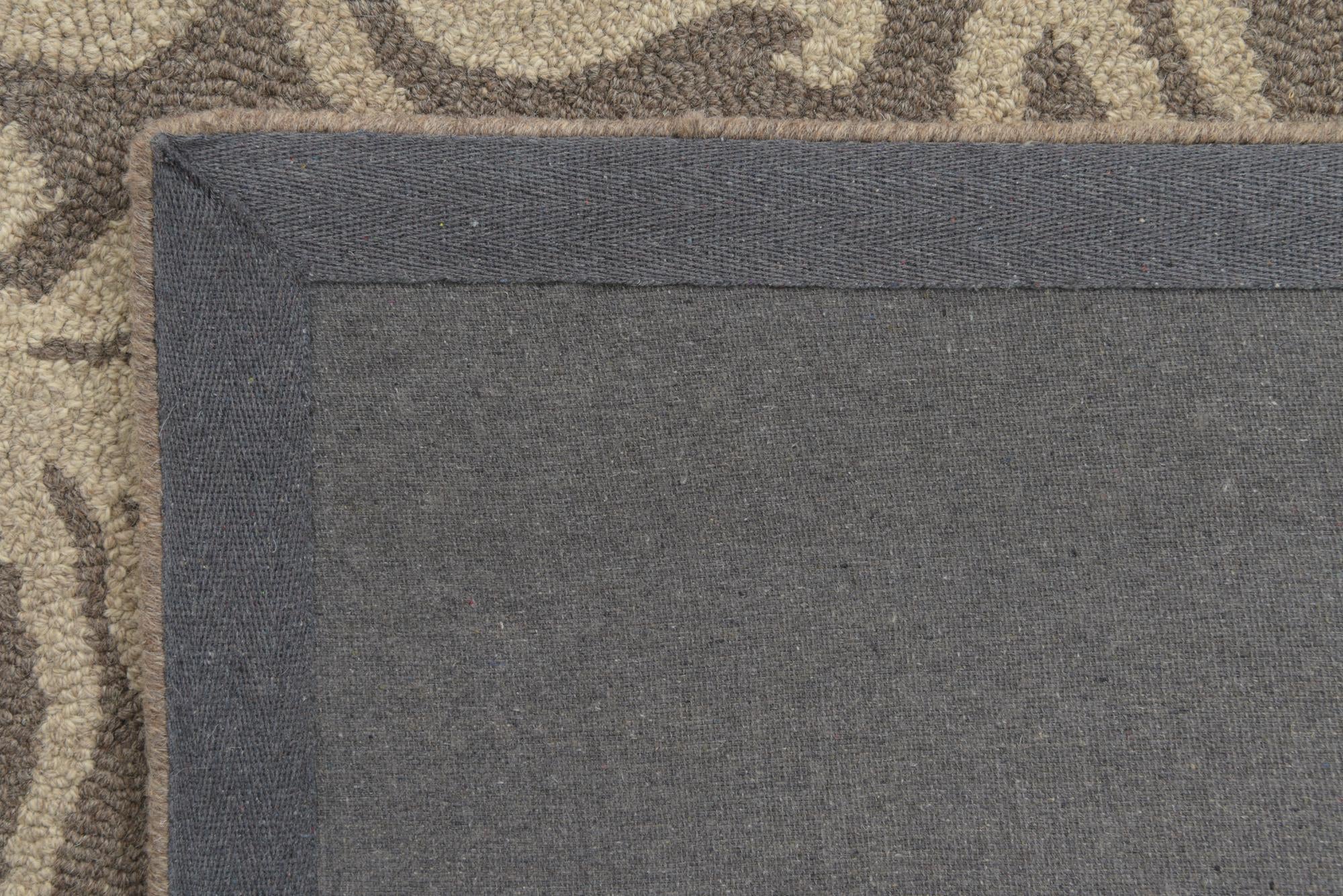5' x 8' Agra Wool Rug