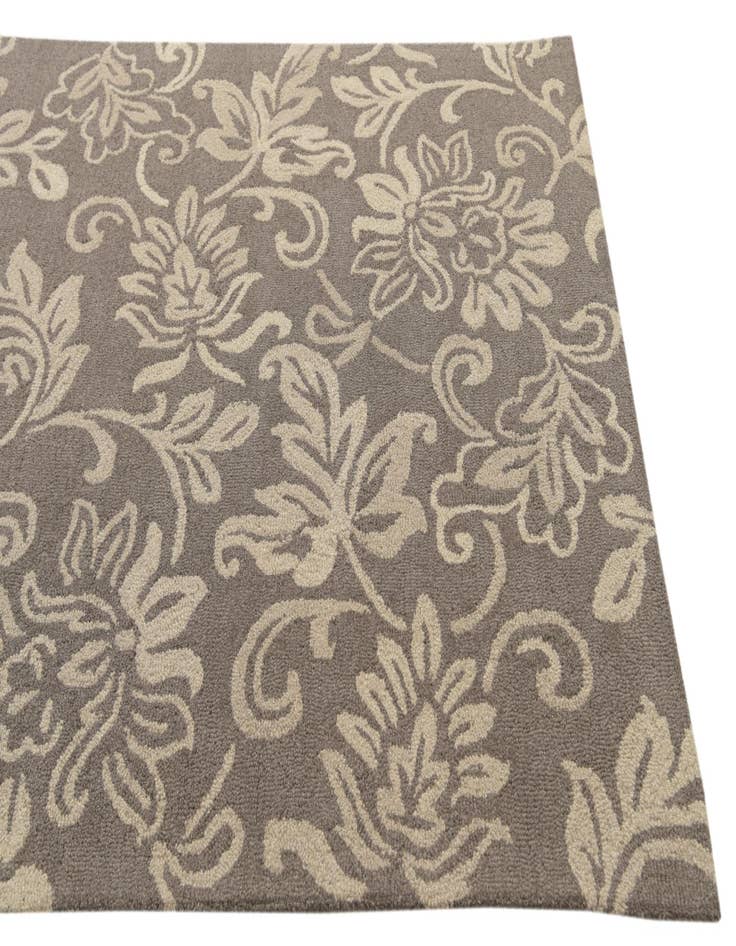 Detail image of 5' x 8' Agra Wool Rug