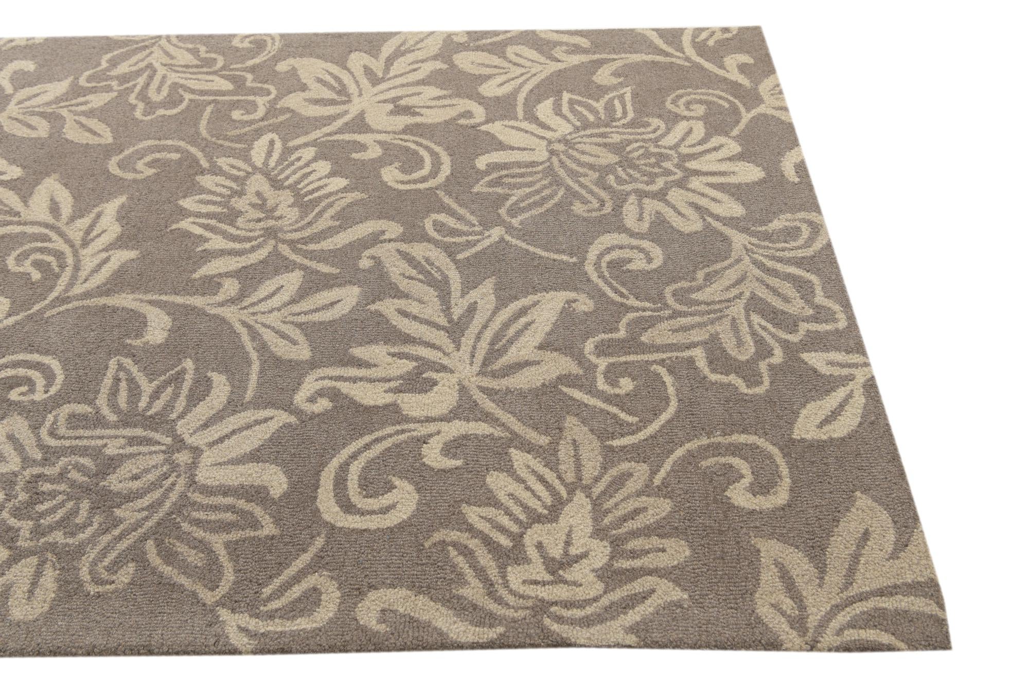 5' x 8' Agra Wool Rug