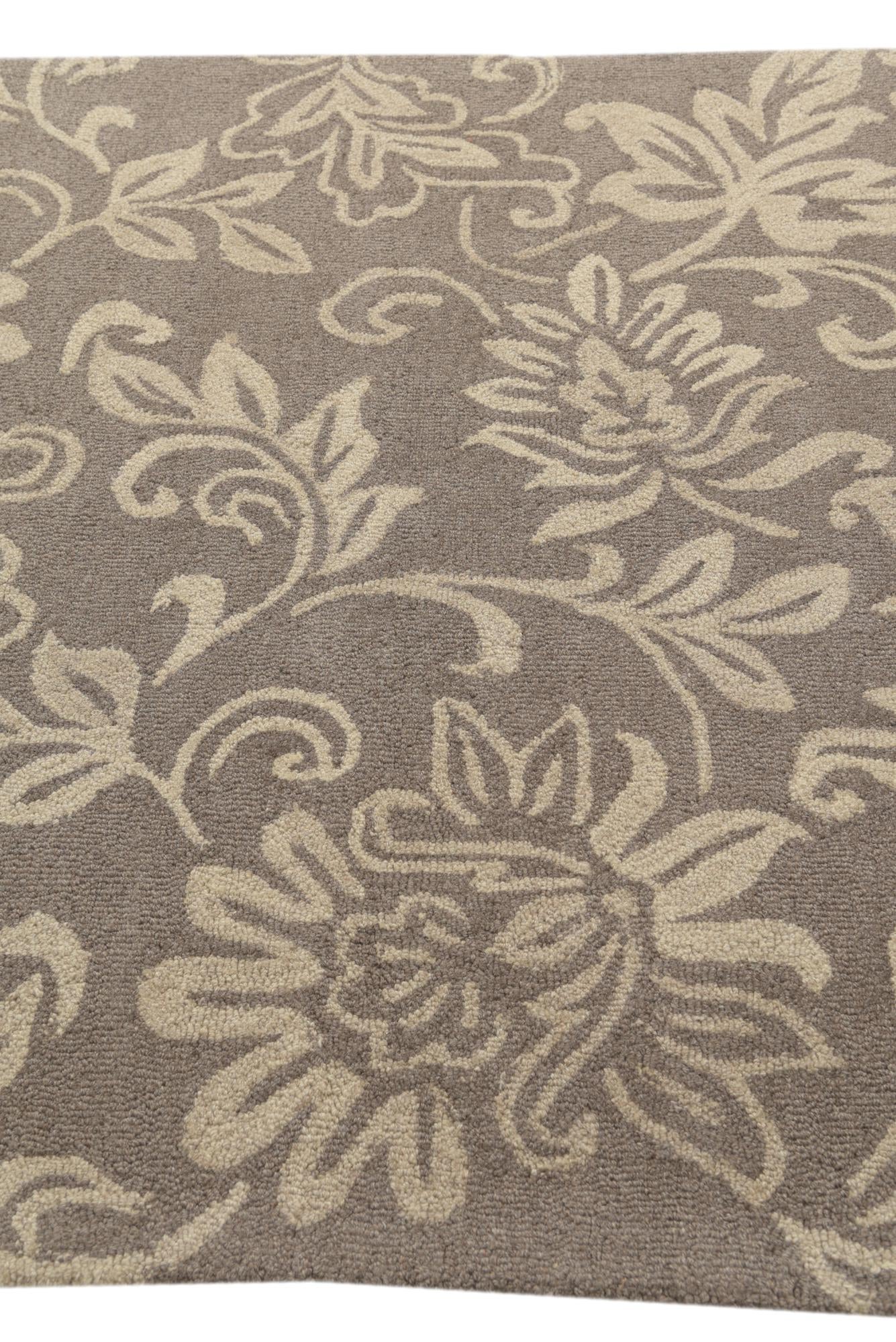 5' x 8' Agra Wool Rug