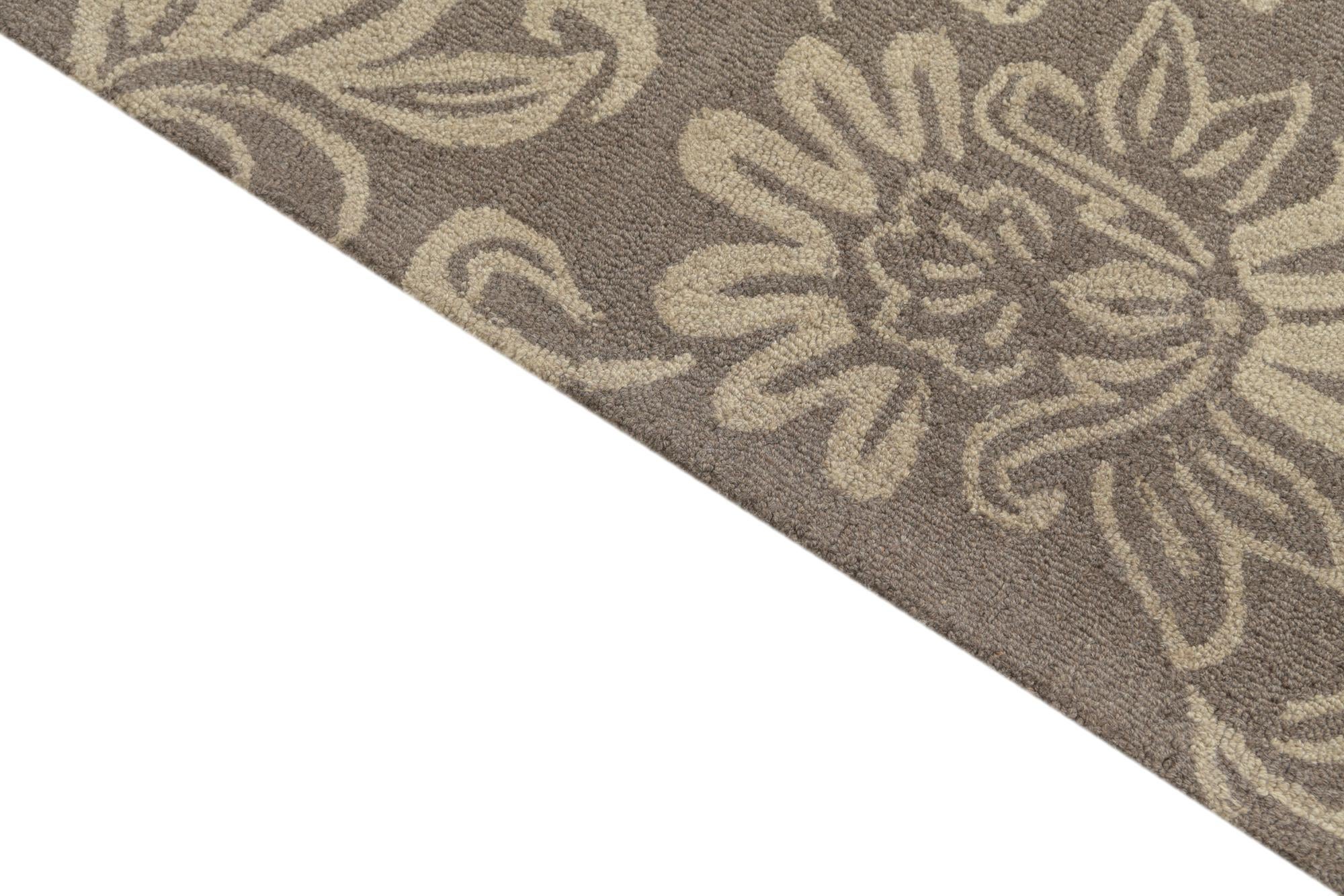 5' x 8' Agra Wool Rug